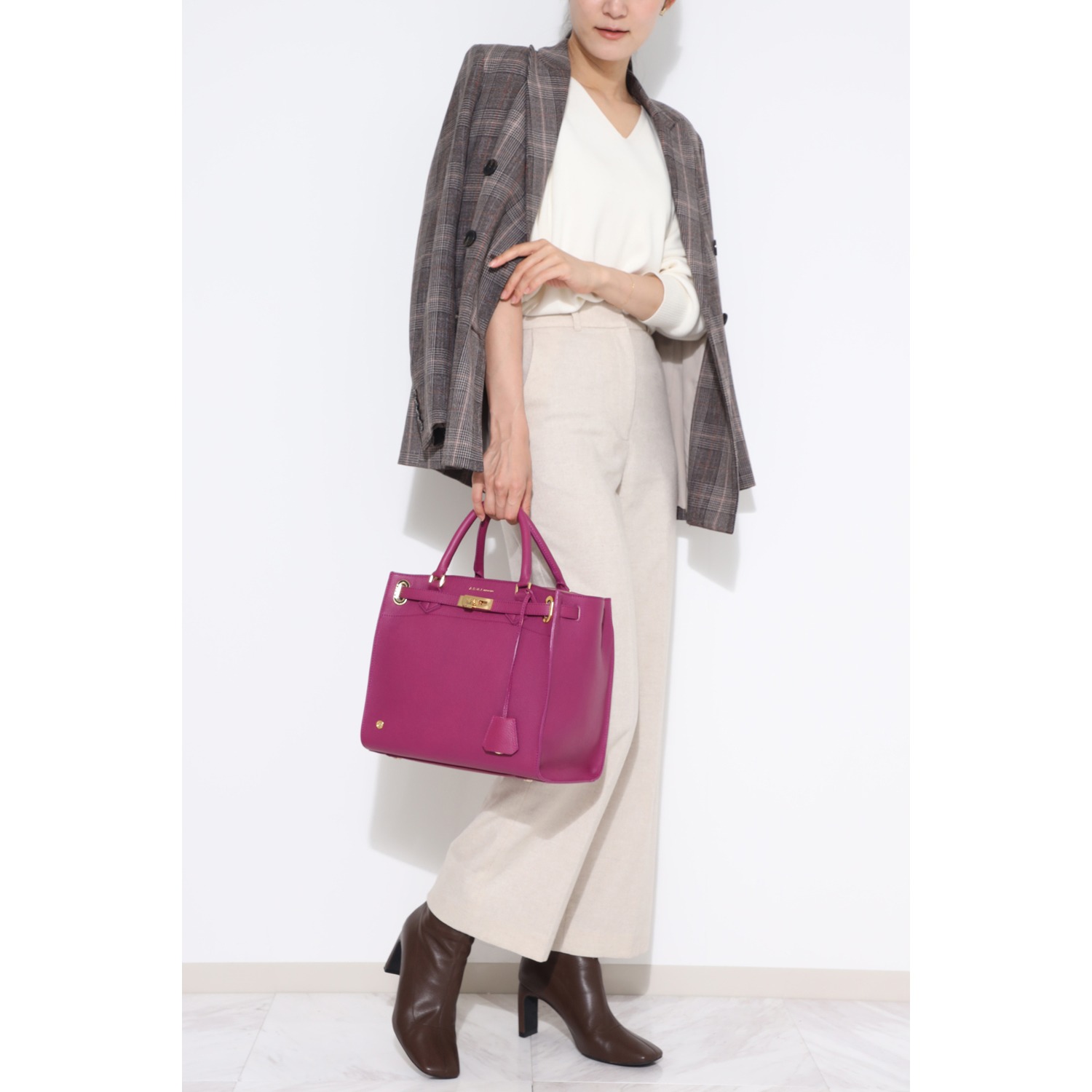 エーディーエムジェイ スパニッシュレザー 金具アクセント トートバッグ