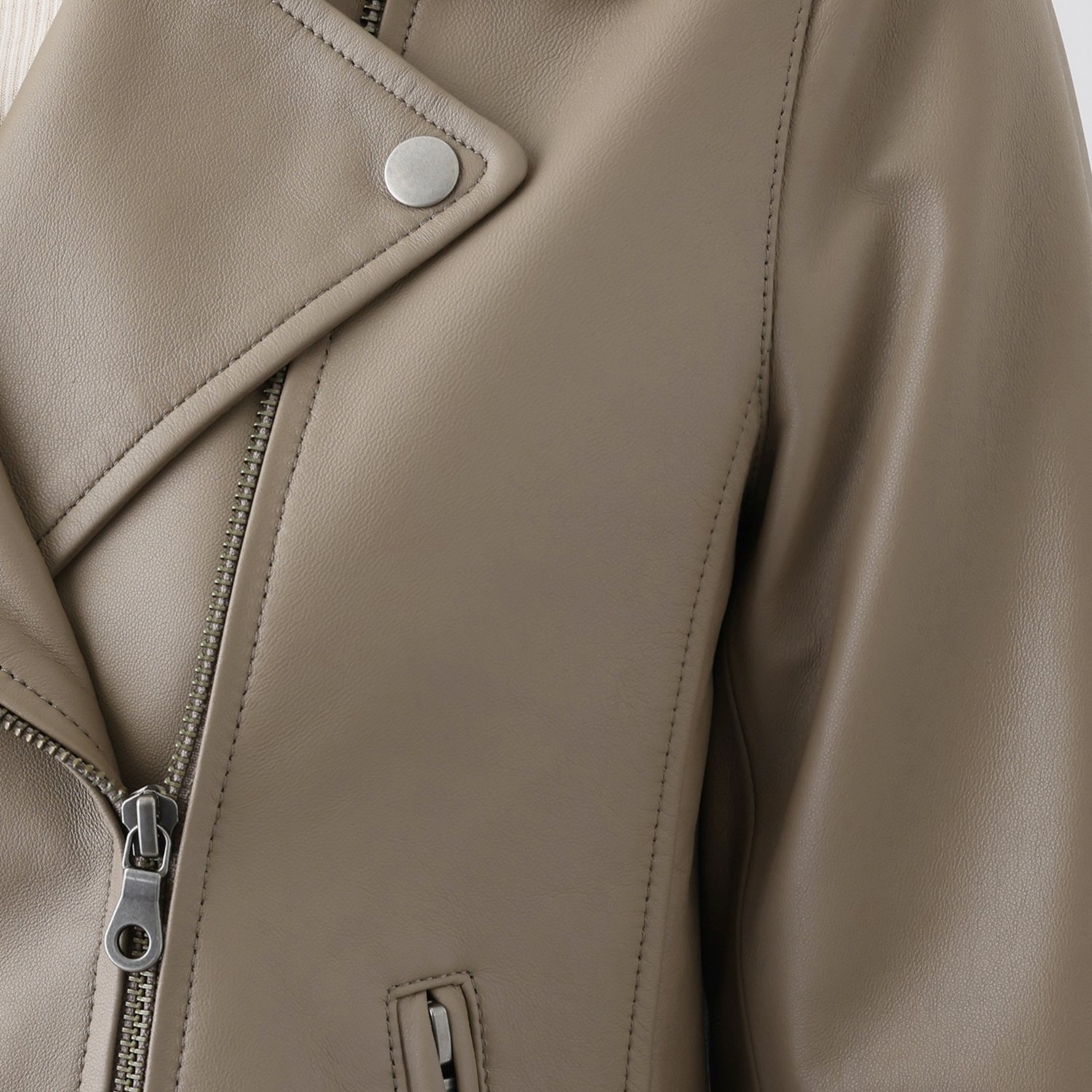 メリオン ＬＷＧゴールド評価認定 コロマー社製ラムレザー 軽くて柔らかな ライダースジャケット