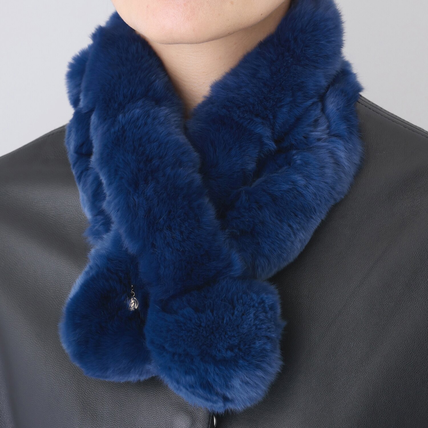 ミラ・ショーン チャーム付 レッキスマフラー