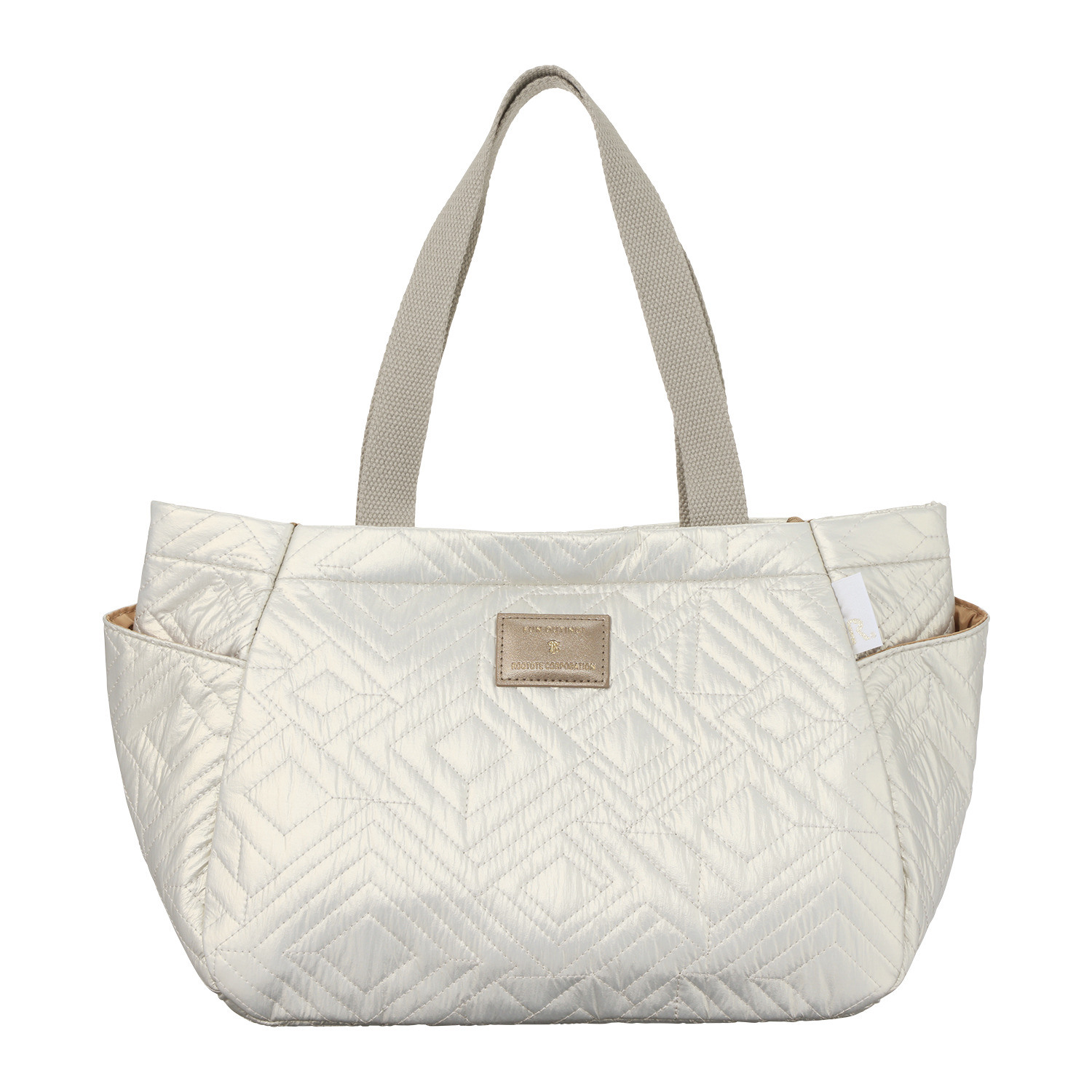 ルートート バッグインバッグ機能で 中身の整理整頓が可能！ 大人キルティング デリトートバッグ