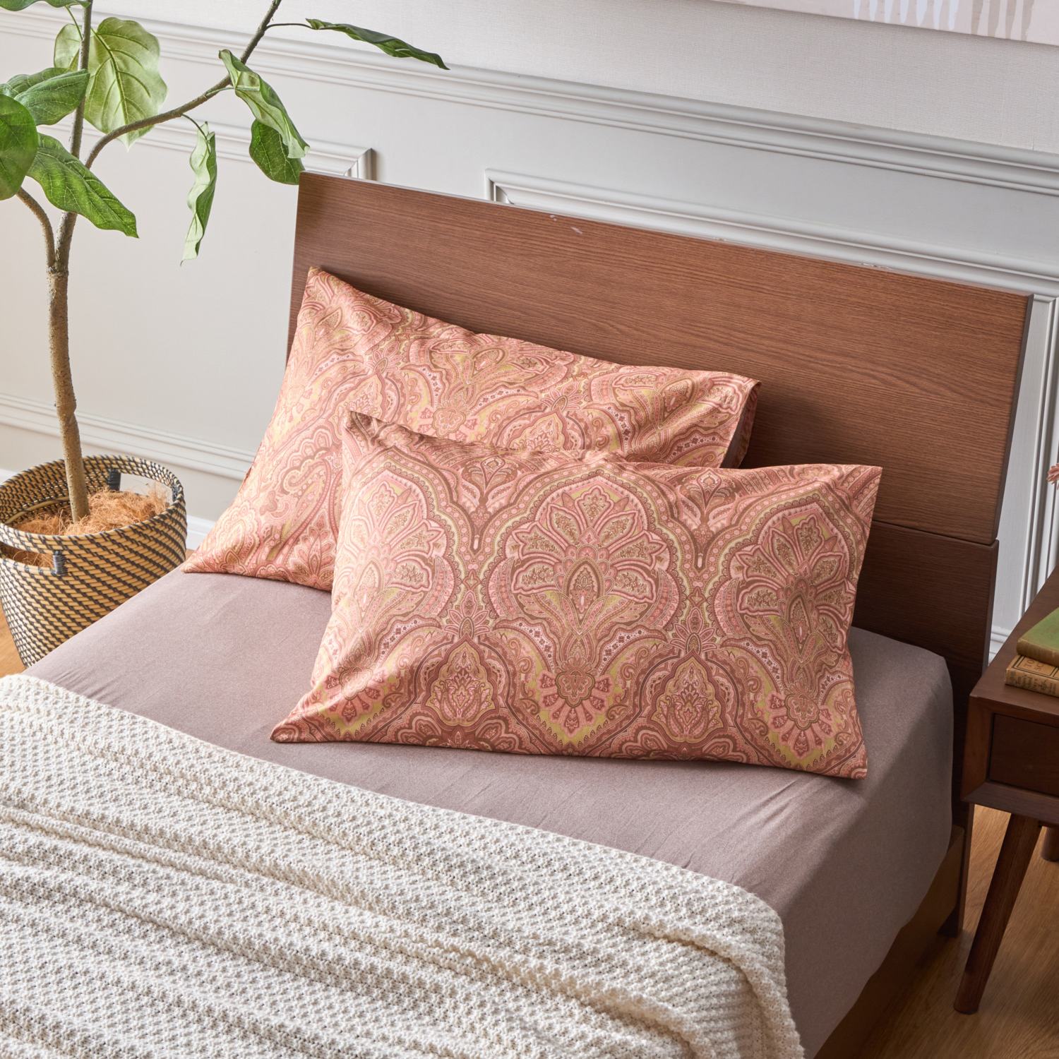 西川 綿１００％ ペイズリーモティーフ ピローケース２枚組