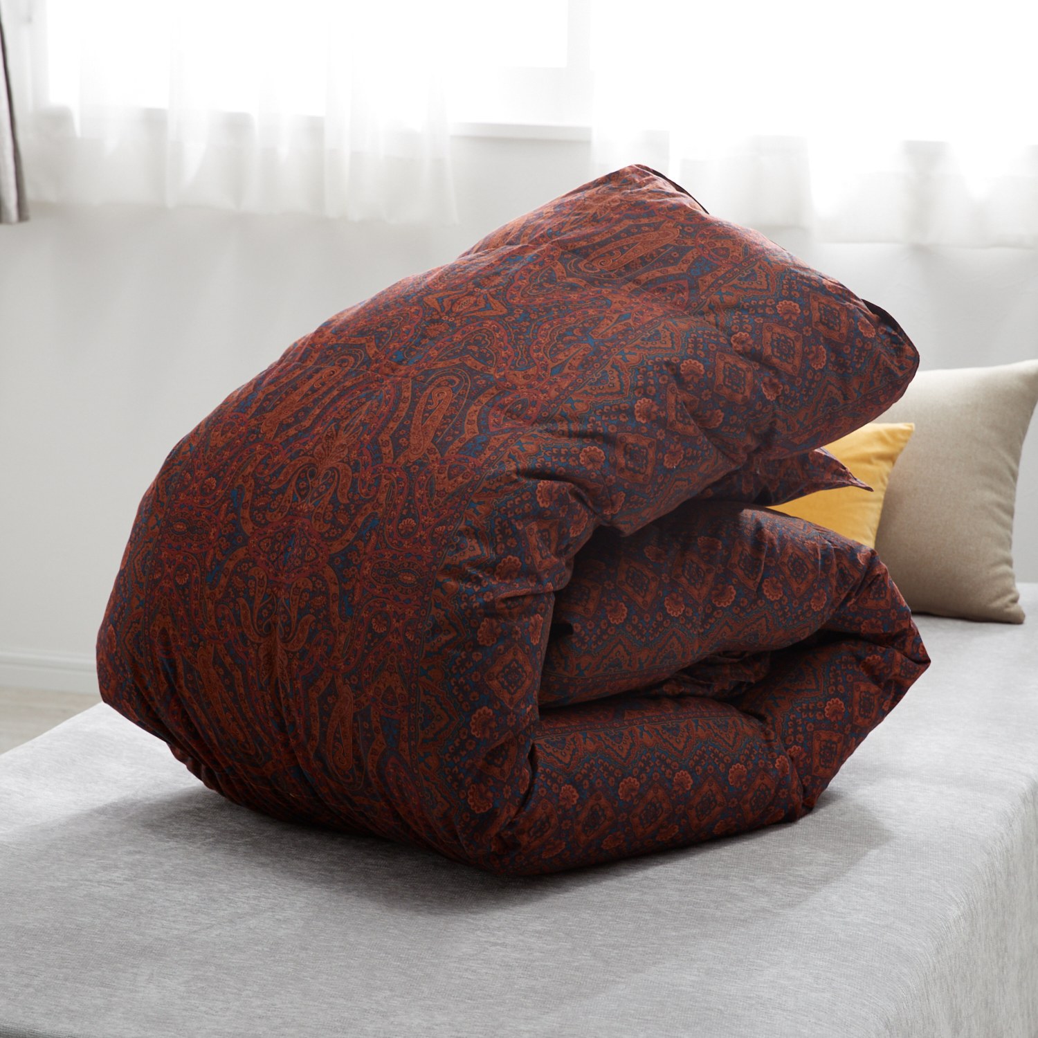 西川グース 　最高峰ダウンパワー！ 厳選ハンガリー産 グースダウン９３％ 防ダニ＆綿１００％サテン 羽毛掛けふとん ＜セミダブル＞