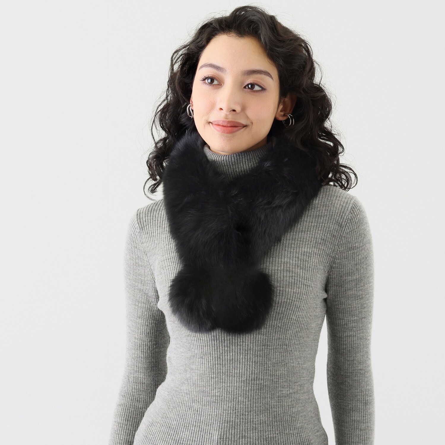 日本製 ＳＡＧＡフォックス ポンポン付 スキンマフラー