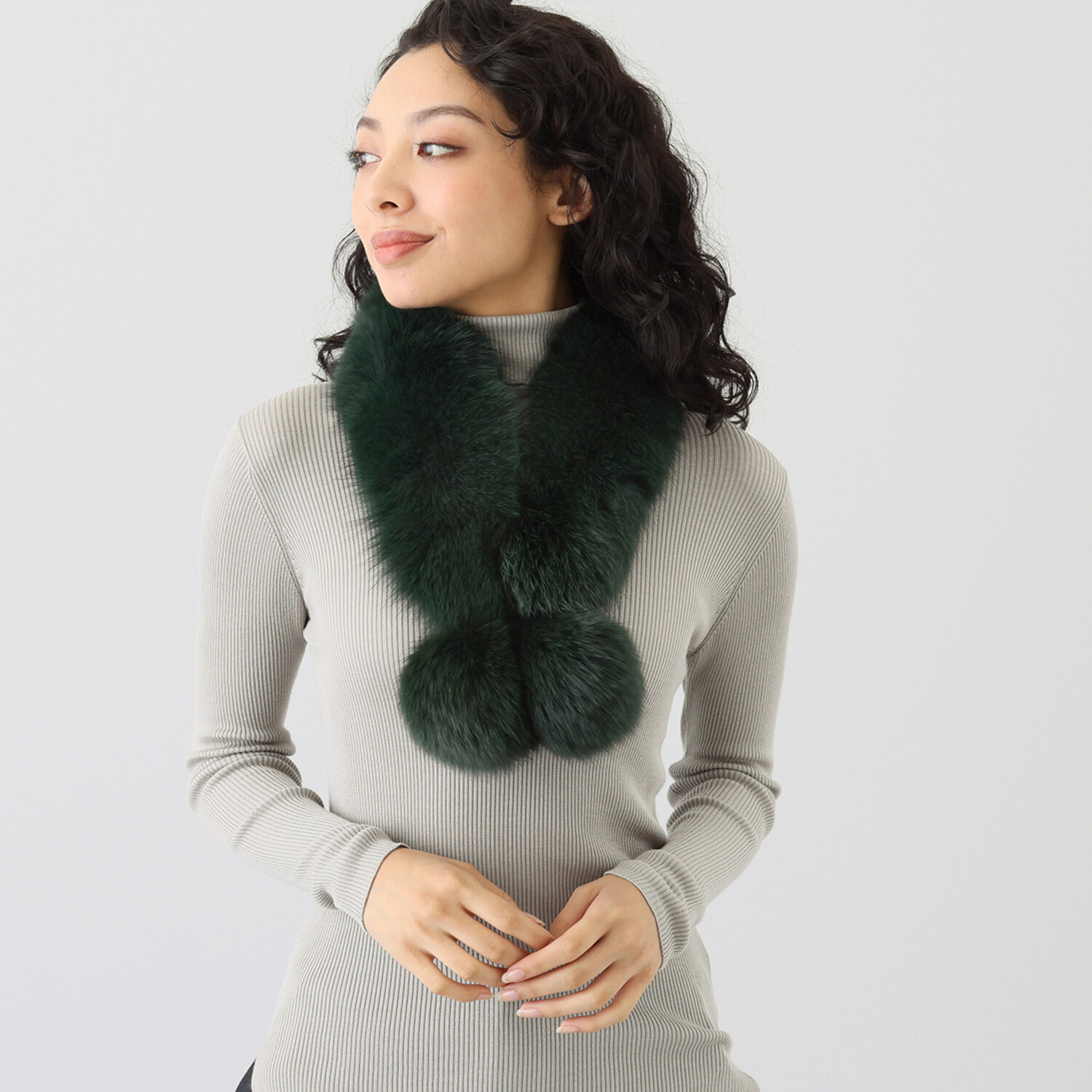 日本製 ＳＡＧＡフォックス ポンポン付 スキンマフラー