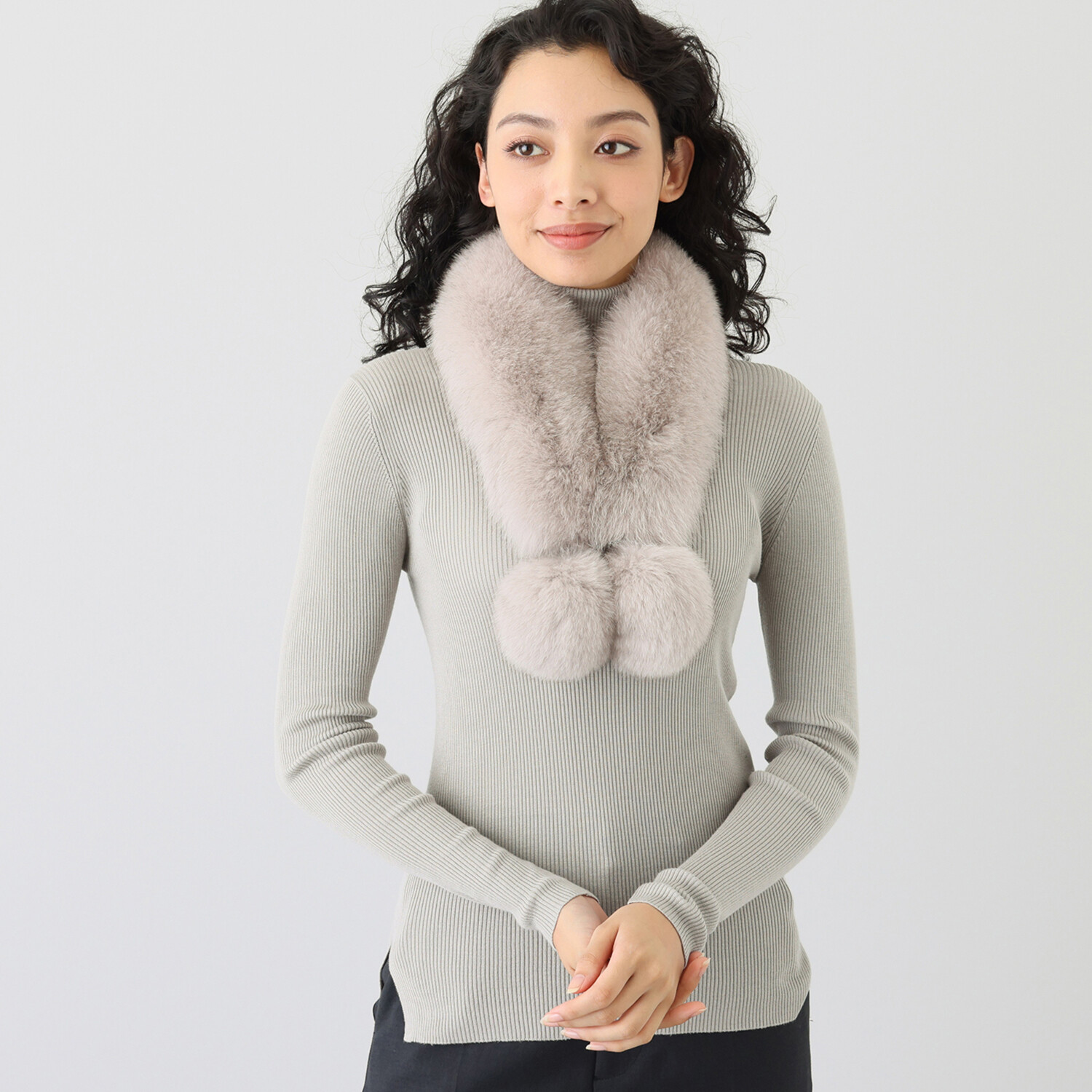 日本製 ＳＡＧＡフォックス ポンポン付 スキンマフラー