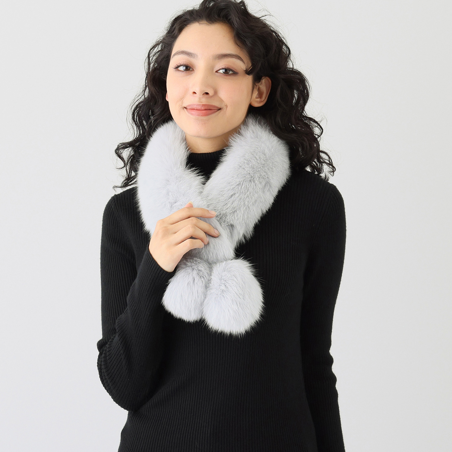 日本製 ＳＡＧＡフォックス ポンポン付 スキンマフラー