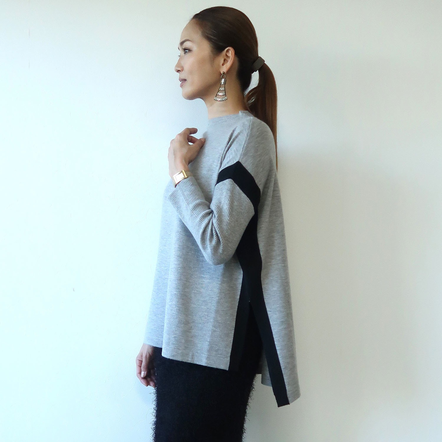 フーア ラインデザイン プルオーバー