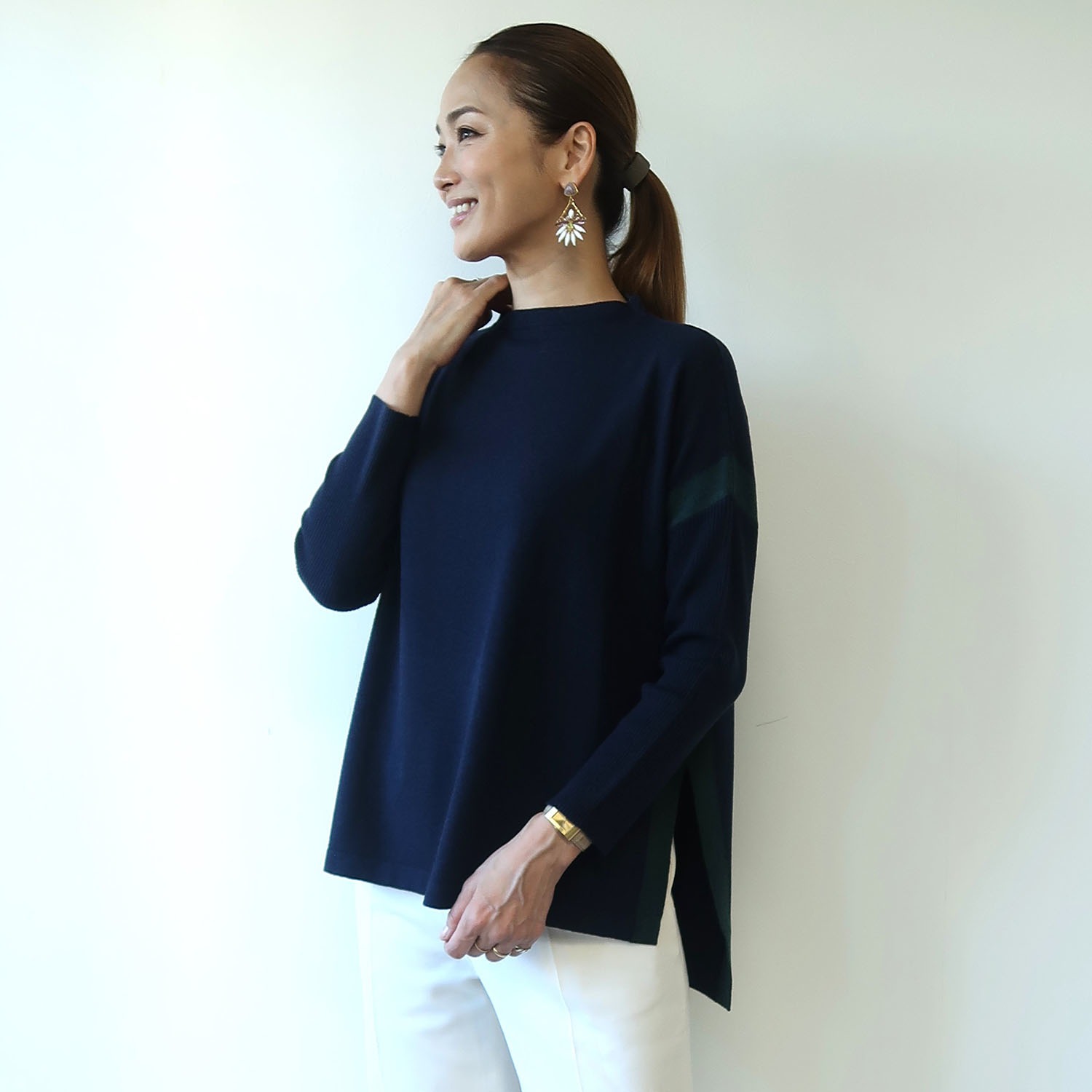 フーア ラインデザイン プルオーバー