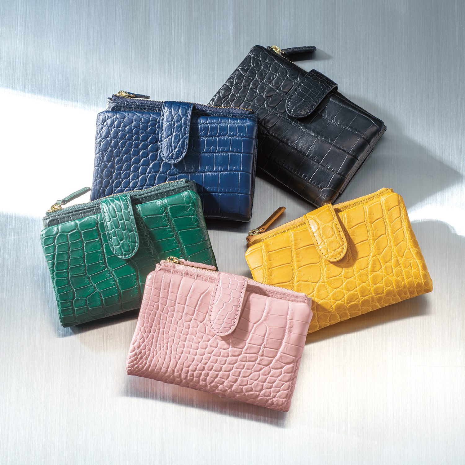 アルムコ マットクロコダイル 多機能二つ折り財布