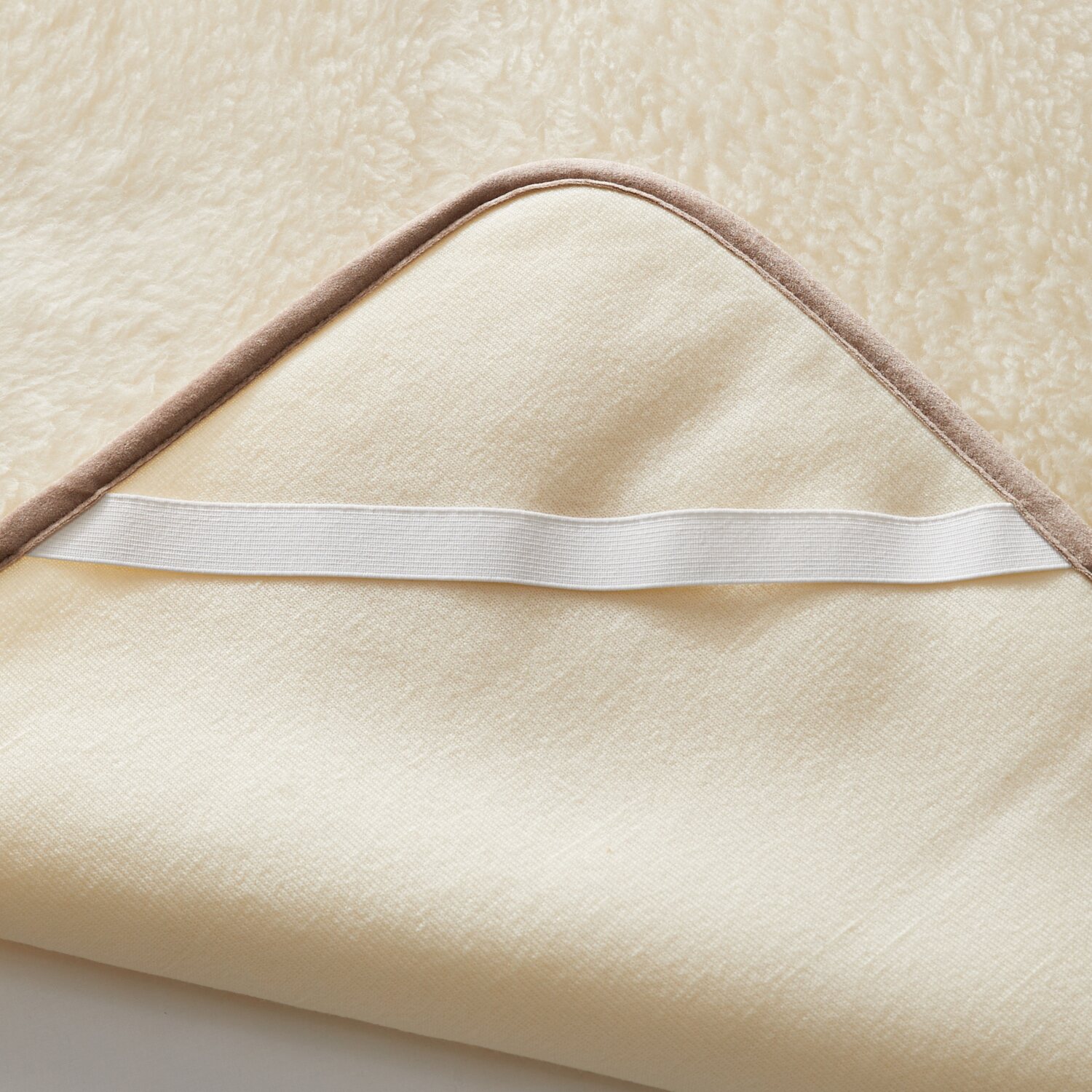 快眠博士　驚きの暖かさと 抜群のやわらかさ！ 厳選ラムズウール使用！ “ザ・プレミアム 　ソフゥール２” 敷き毛布＜ダブル＞