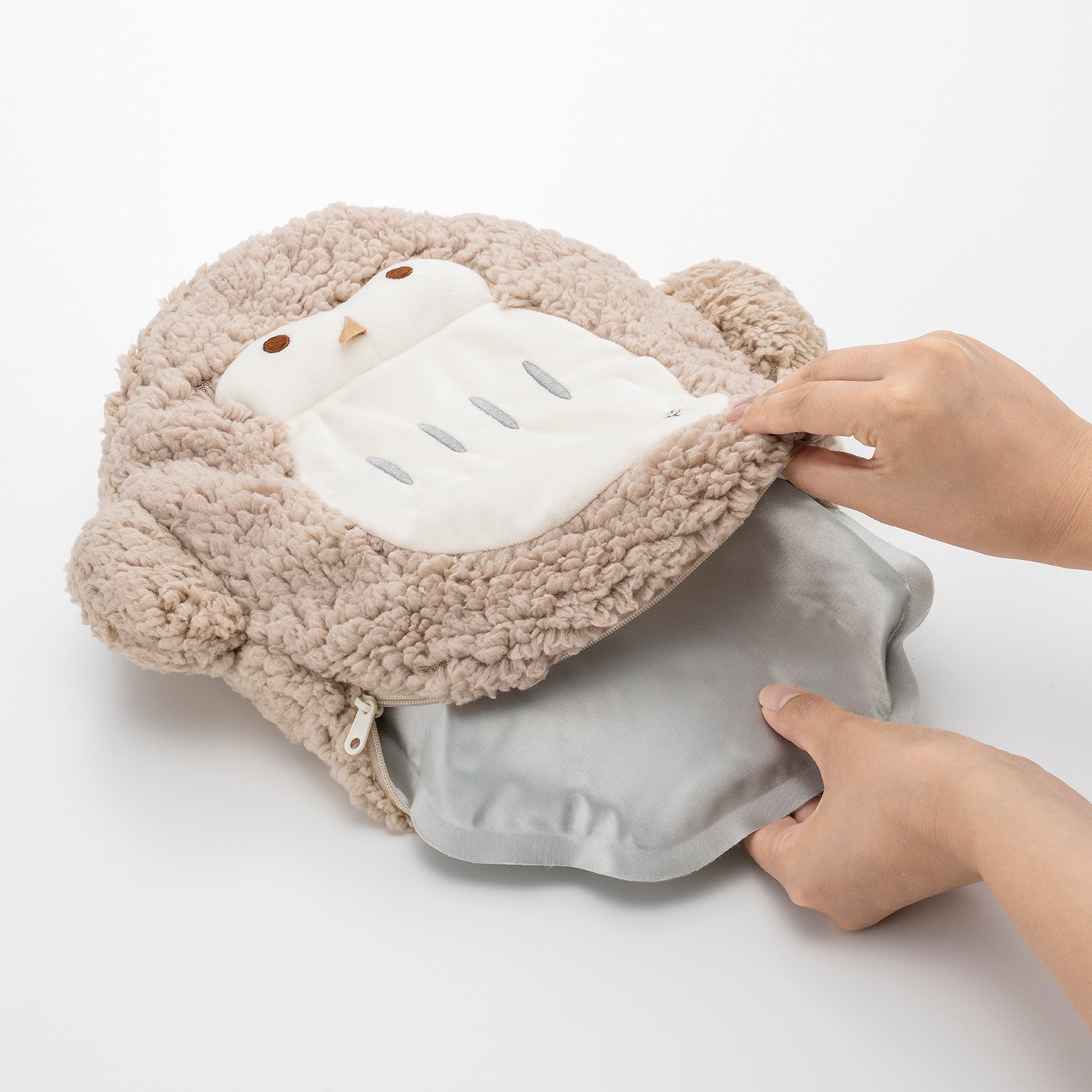 スリーアップ じんわりあったか！ 蓄熱式　湯たんぽ ぬくぬく（ハグ） ＥＷＴ−２１４５