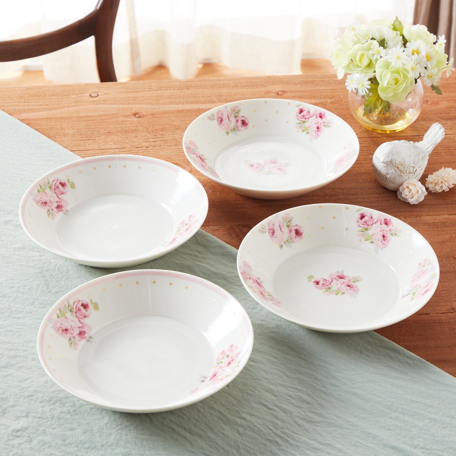 ローラアシュレイ パスタプレート４枚セット “ポルカドット 　クチュールローズ”