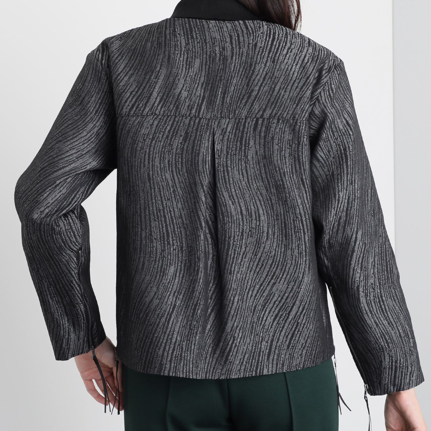 ミューリエ 華やぎと スタイリッシュの共存 ジャガード ジップデザインブルゾン