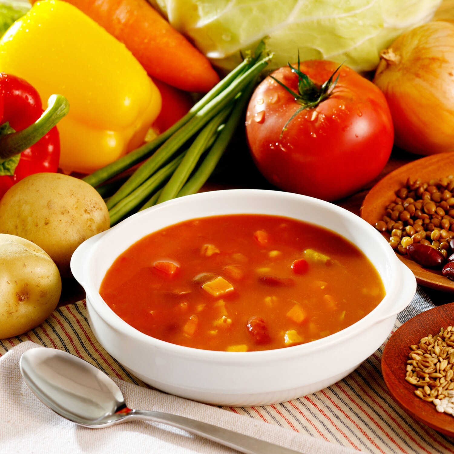 カゴメ ゆっくり味わう 畑のごほうび １２のおいしさが いっぱい詰まった 具だくさんスープ