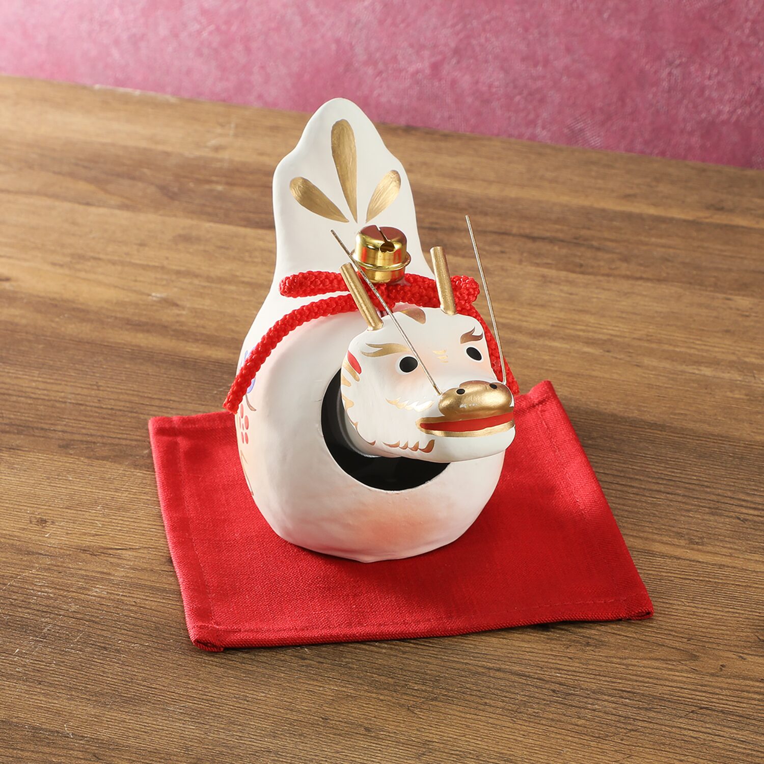 首振り松竹梅　辰　張り子 敷物付