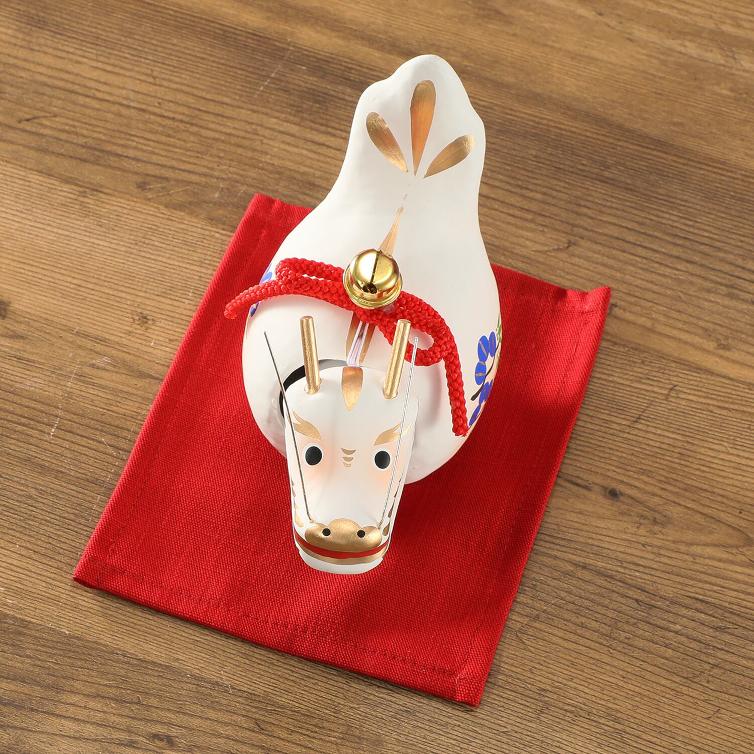 首振り松竹梅　辰　張り子 敷物付