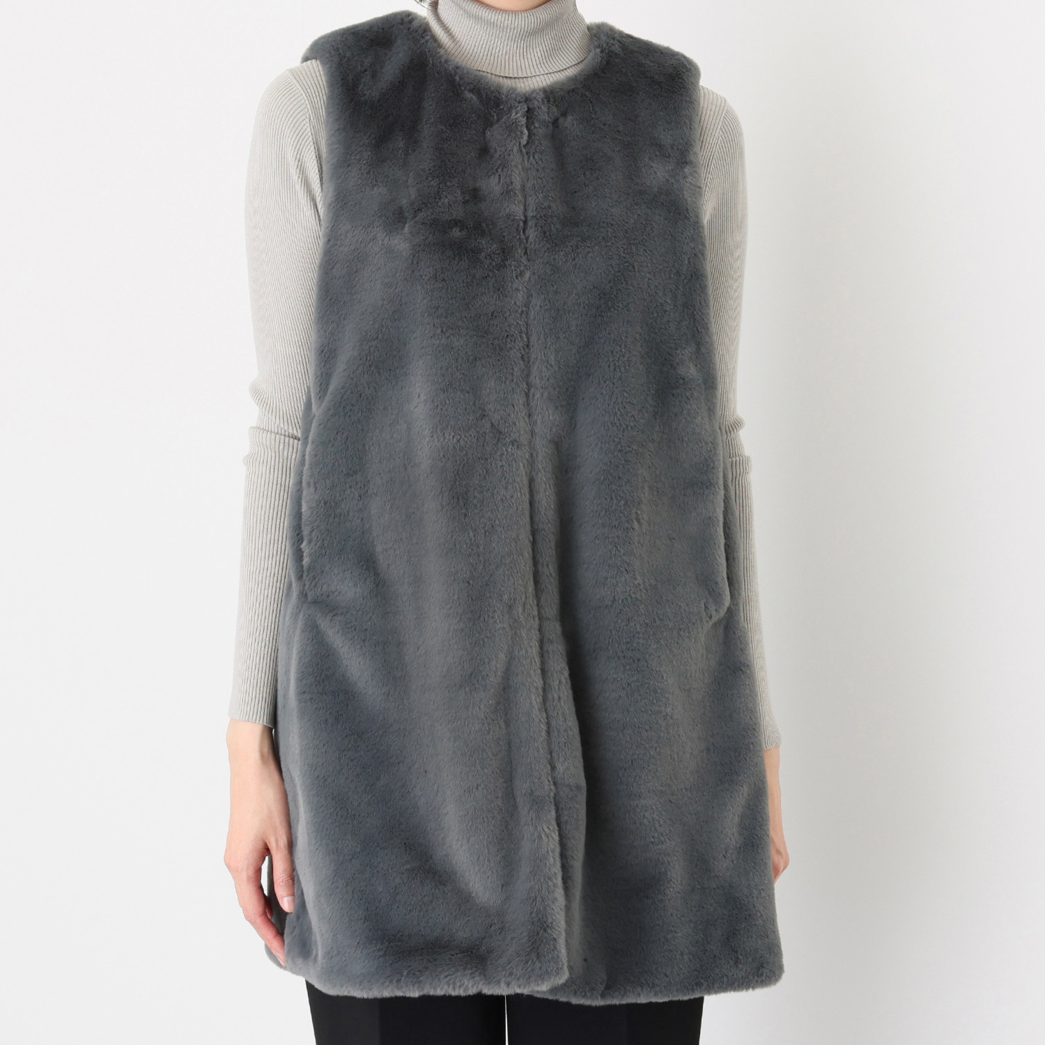 ティエドゥール フェイクファー ラウンドネックベスト