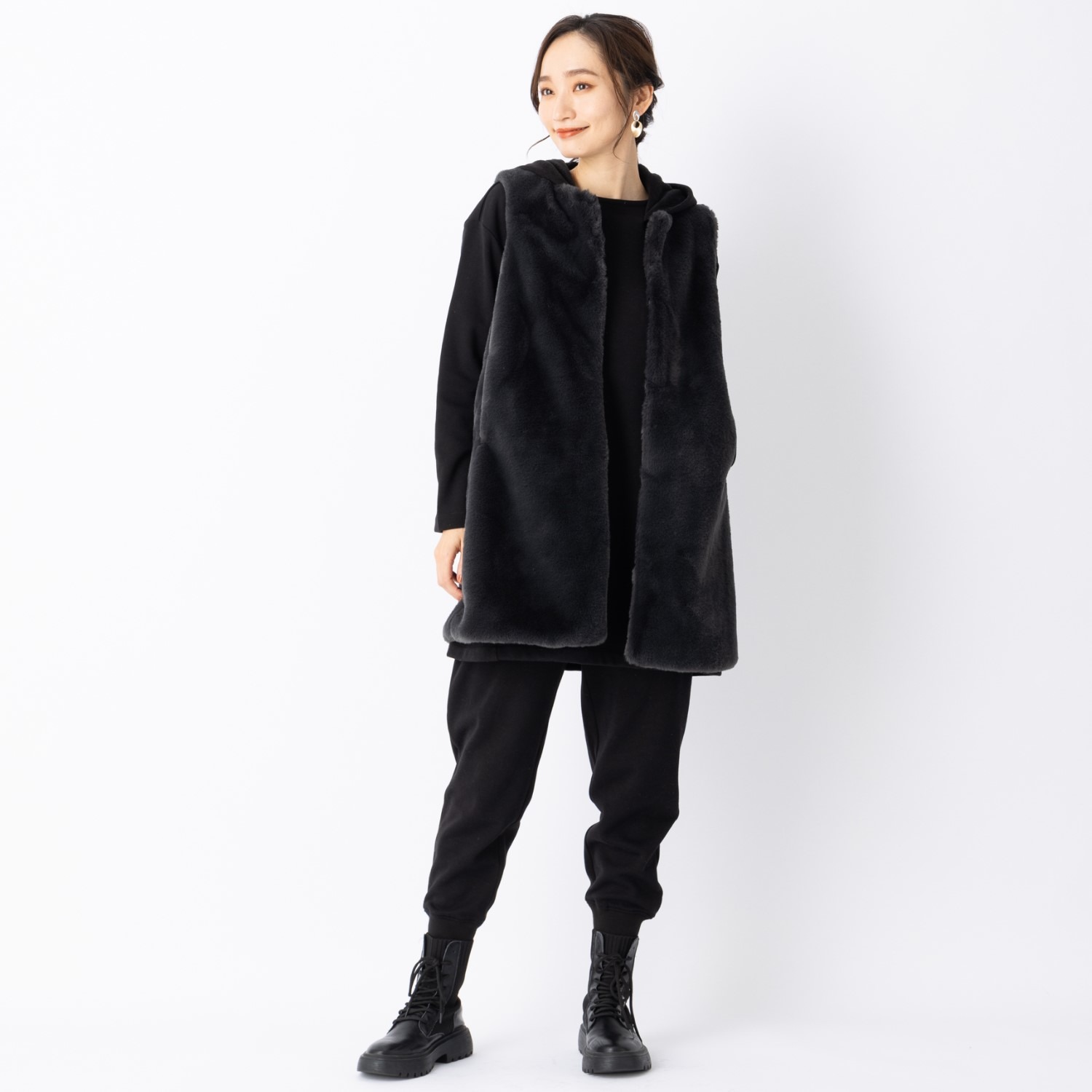 ティエドゥール フェイクファー ラウンドネックベスト