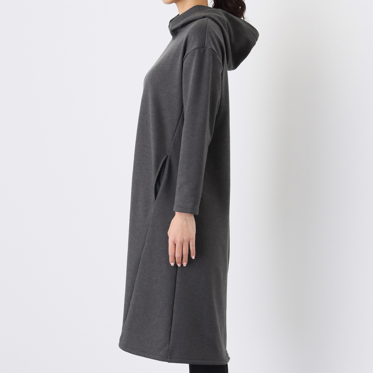 ココンライフ　ドゥ 吸湿発熱・吸放湿 ふんわり裏シャギー フード付ワンピース