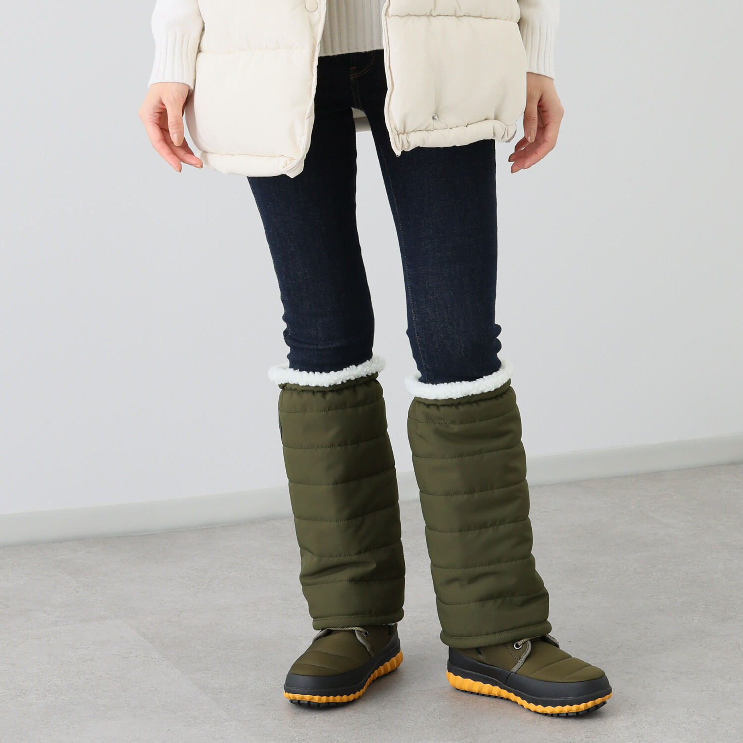 トーキョーキャンプゴー 寒い冬の必需品 ナイロンボアフリース レッグウォーマー