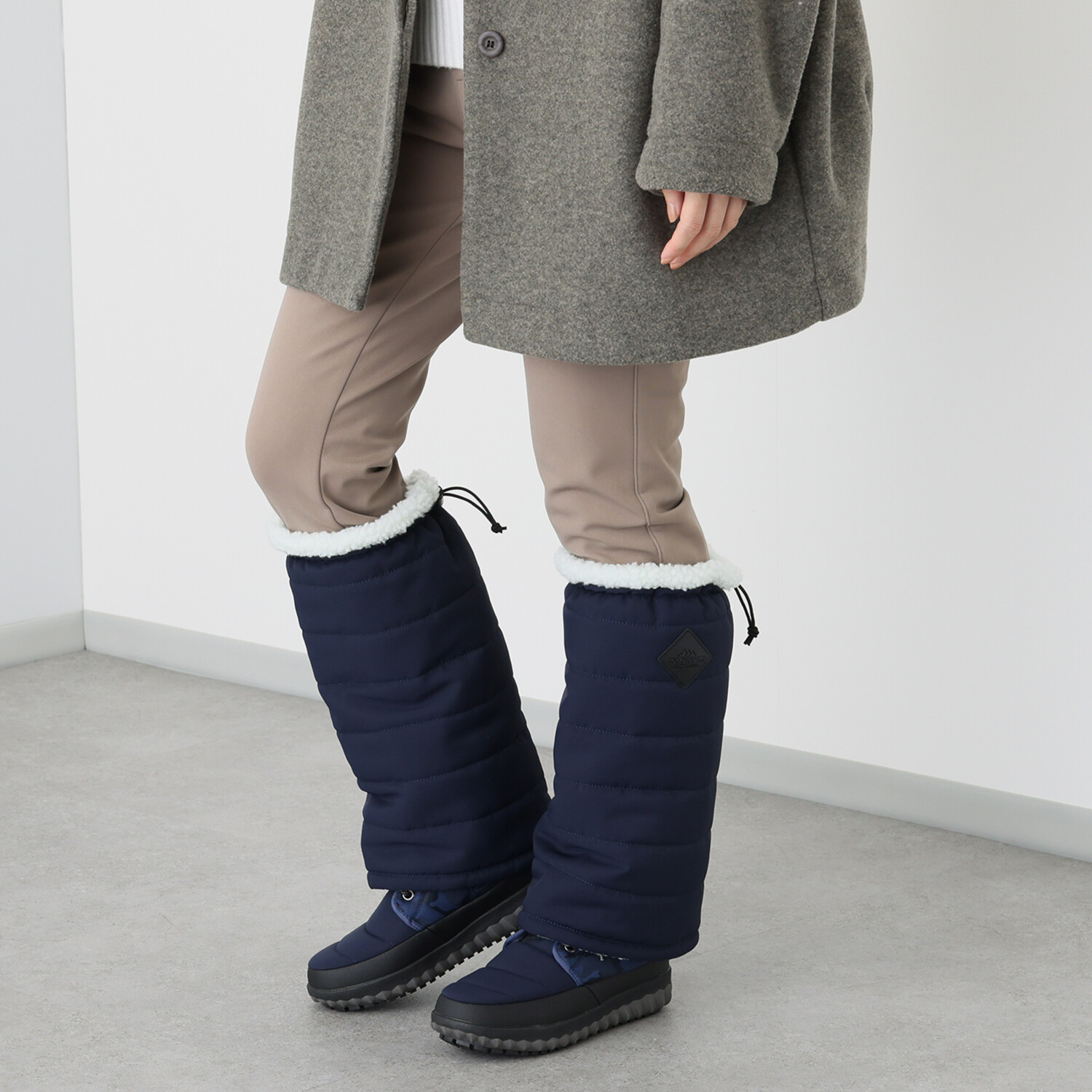 トーキョーキャンプゴー 寒い冬の必需品 ナイロンボアフリース レッグウォーマー