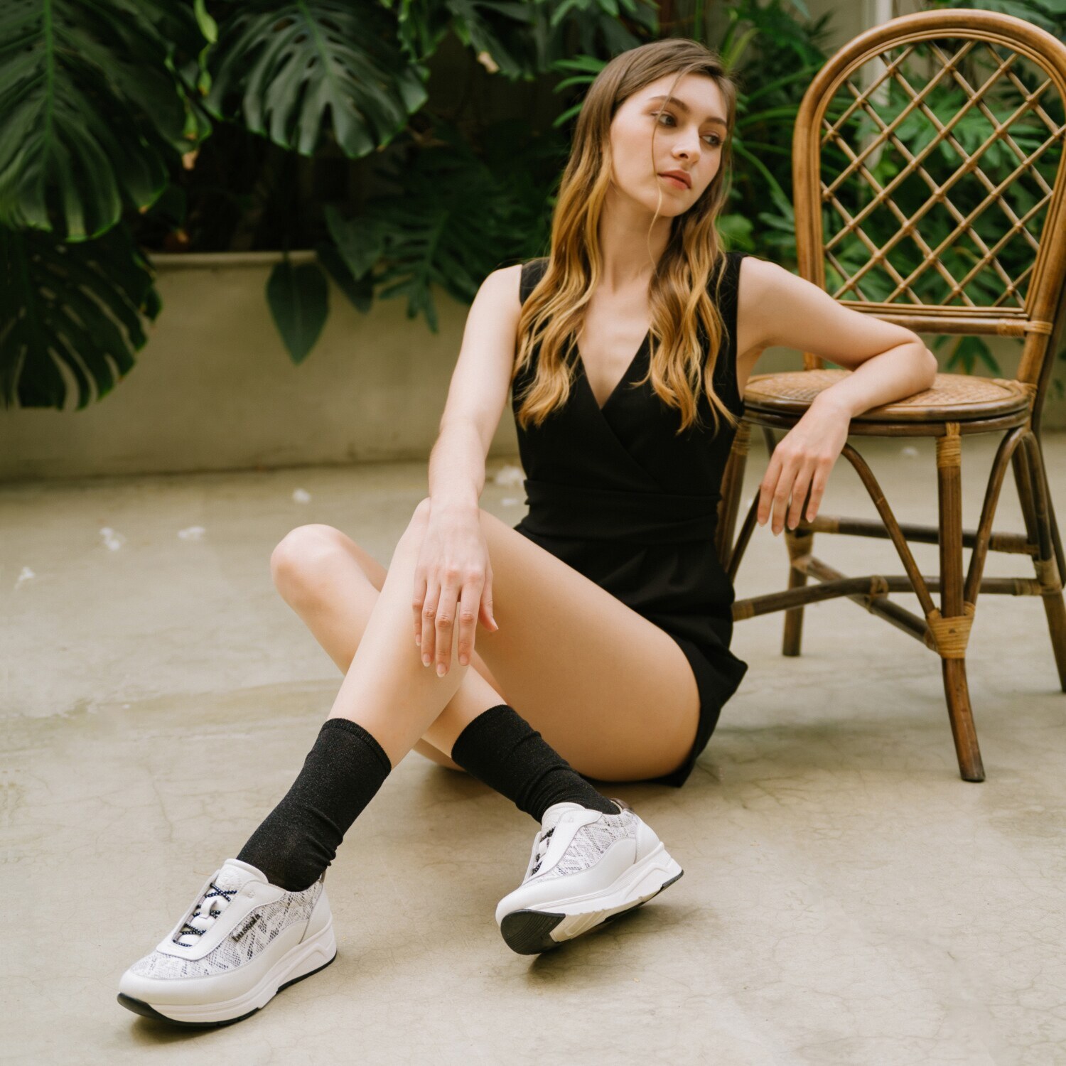 ブソラ ソフトカウレザー ダブルフィッティング スニーカー