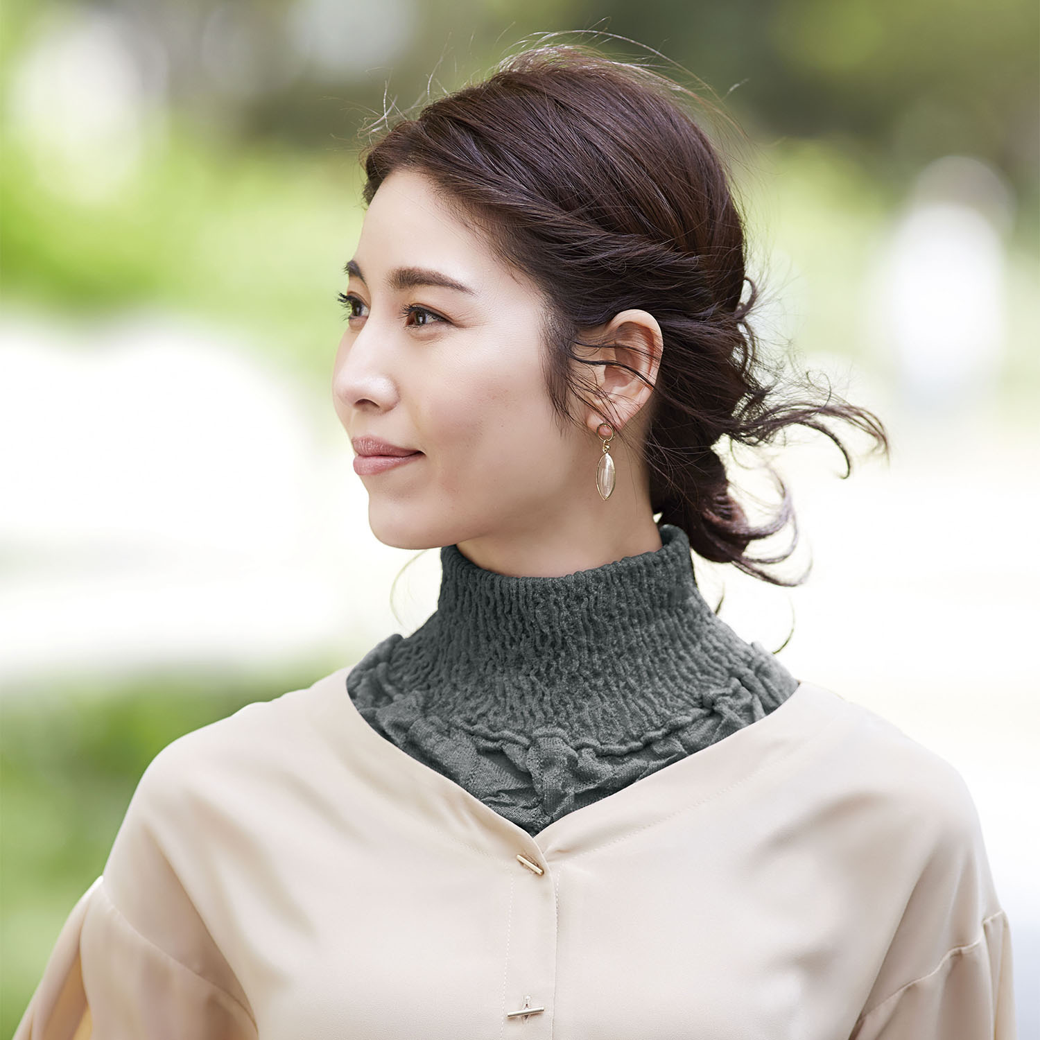 首回りをカバーして ぽかぽか！ 日本製 しっとり シルクネックカバー ２色セット 