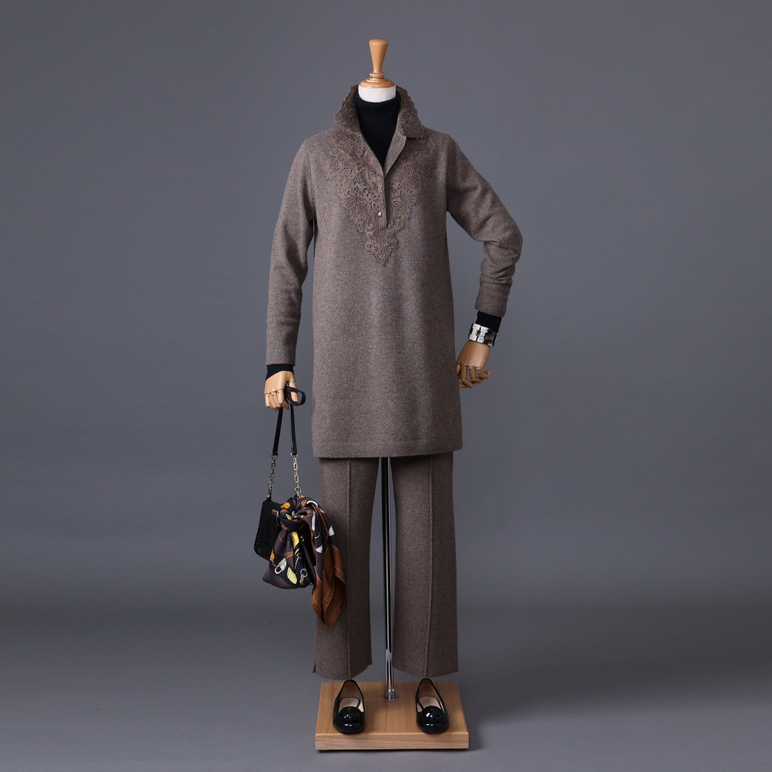 ネイチャーズ 無染色ヤク レース使い ロングチュニック