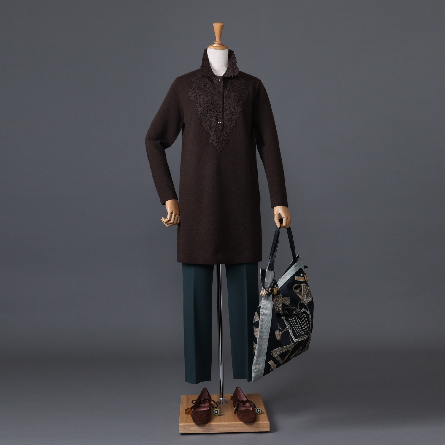 ネイチャーズ 無染色ヤク レース使い ロングチュニック