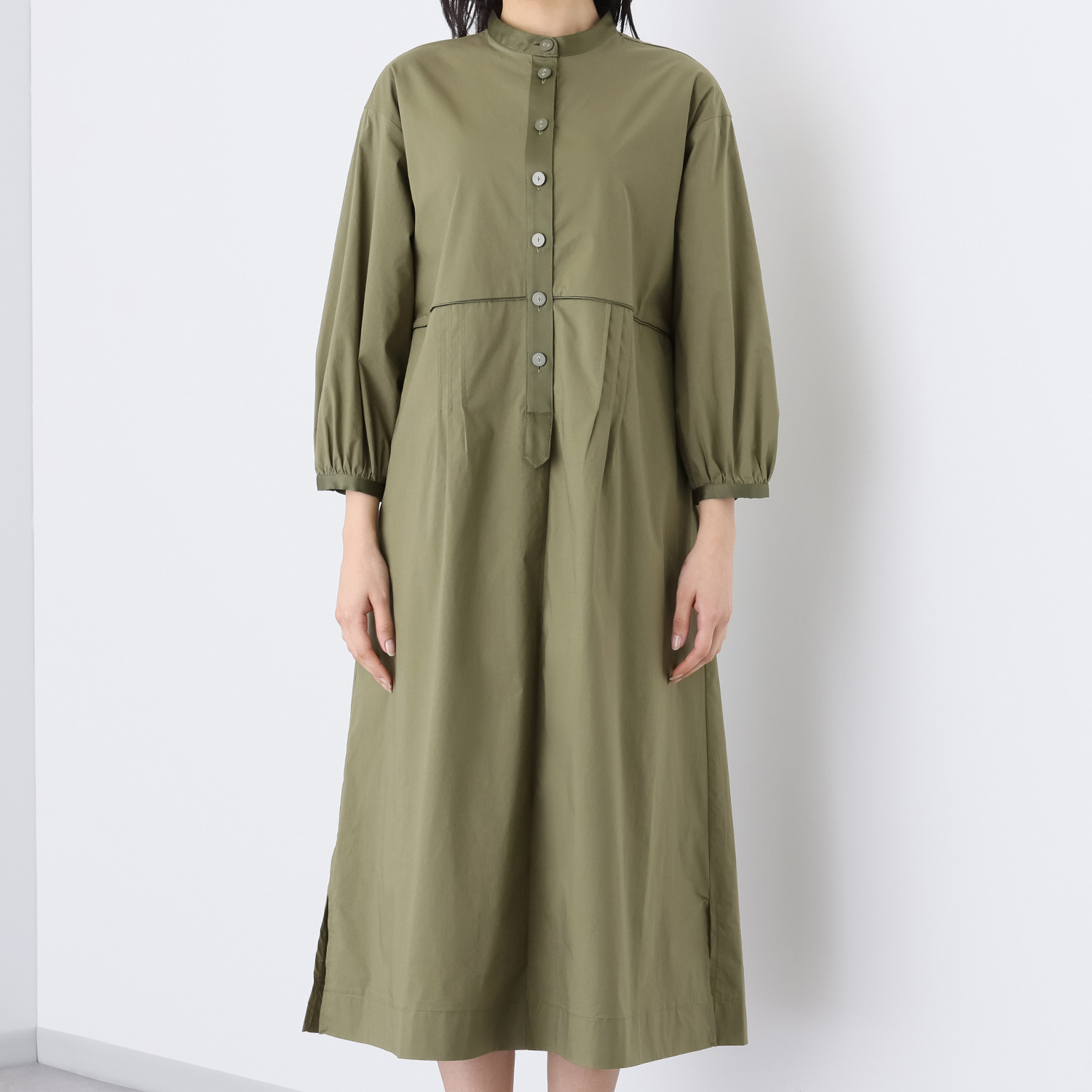 エスポア ストレッチ綿混ファイユ× サテン Ａラインワンピース ＜無地＞