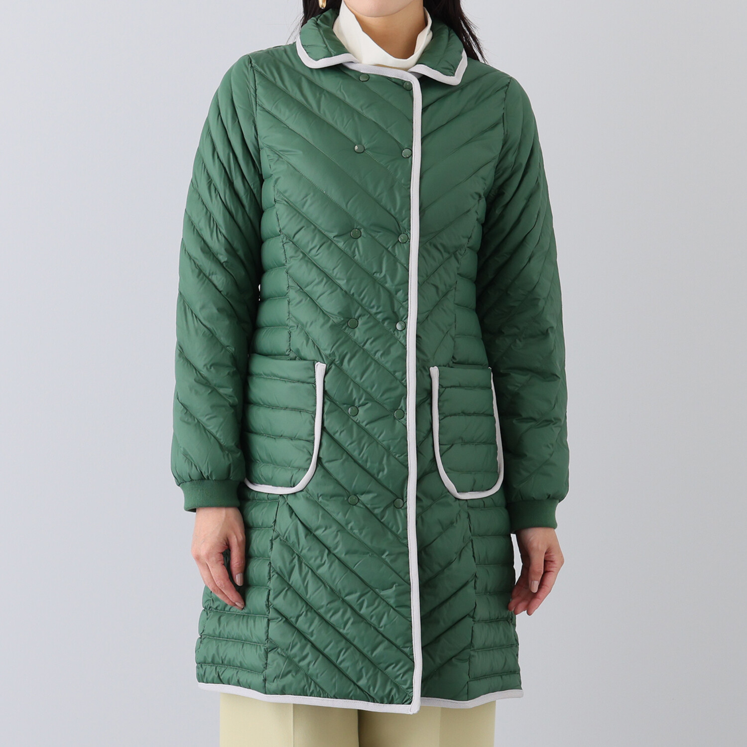 アンリック　オー　ブルー ウルトラ軽量ダウン 襟アレンジ パイピングアクセント コート