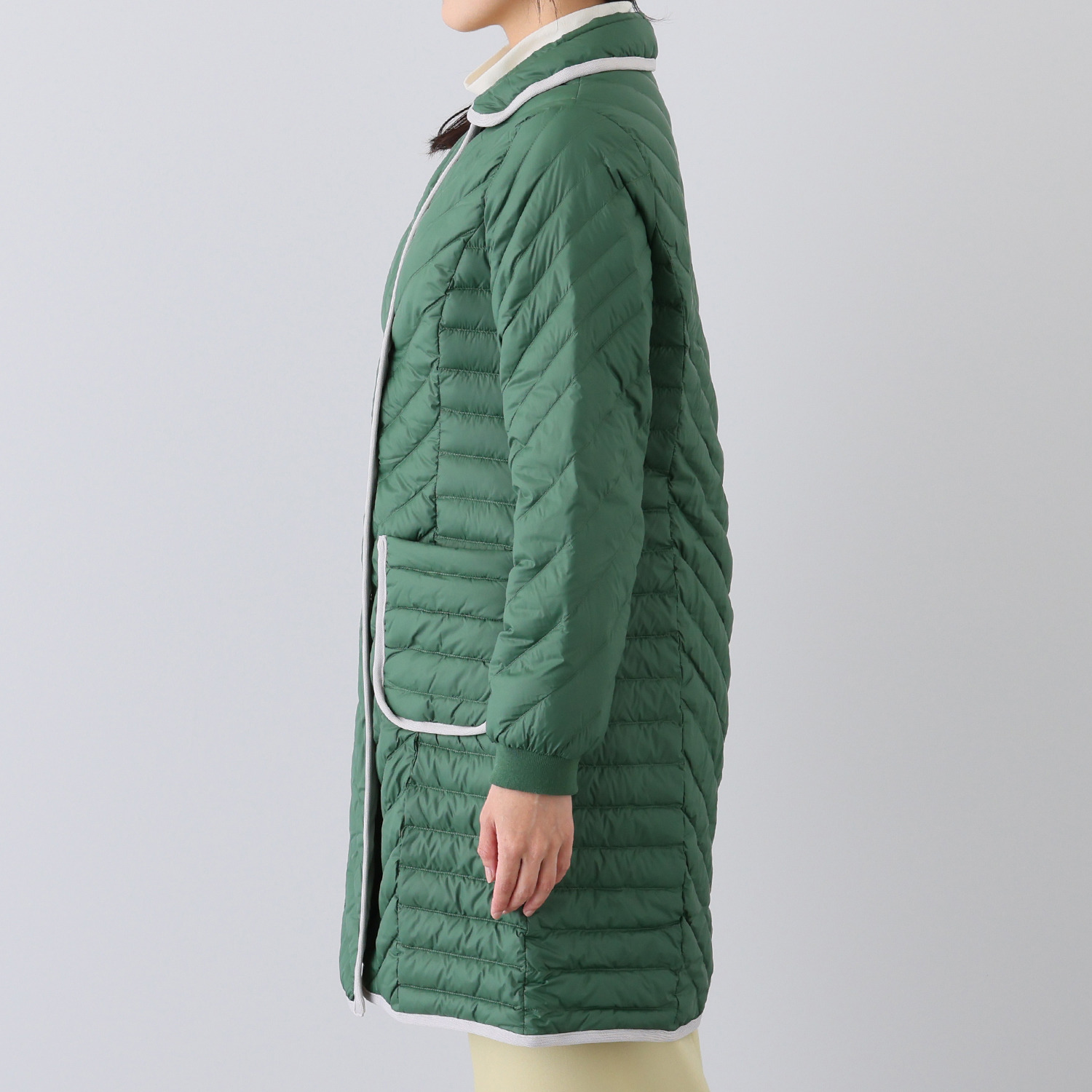 アンリック　オー　ブルー ウルトラ軽量ダウン 襟アレンジ パイピングアクセント コート