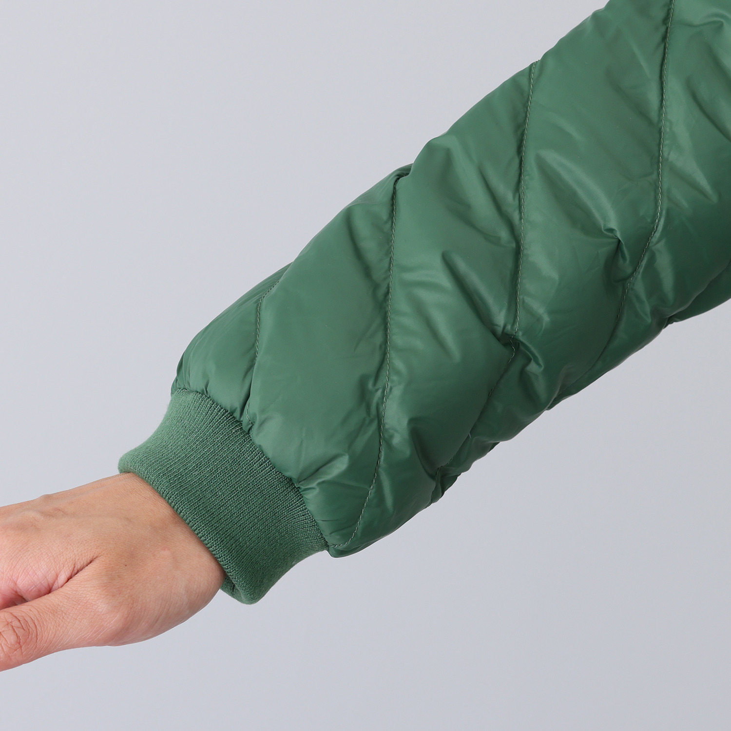 アンリック　オー　ブルー ウルトラ軽量ダウン 襟アレンジ パイピングアクセント コート