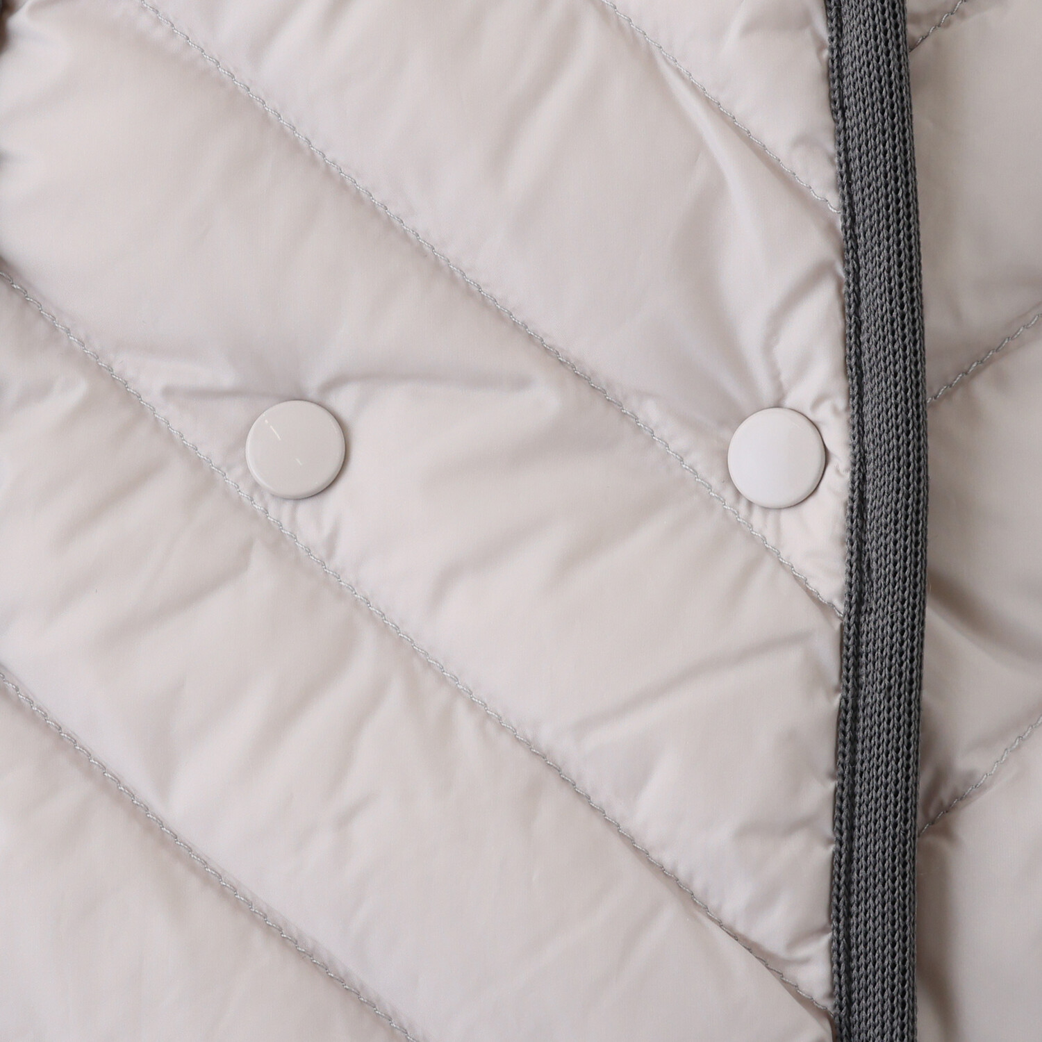 アンリック　オー　ブルー ウルトラ軽量ダウン 襟アレンジ パイピングアクセント コート