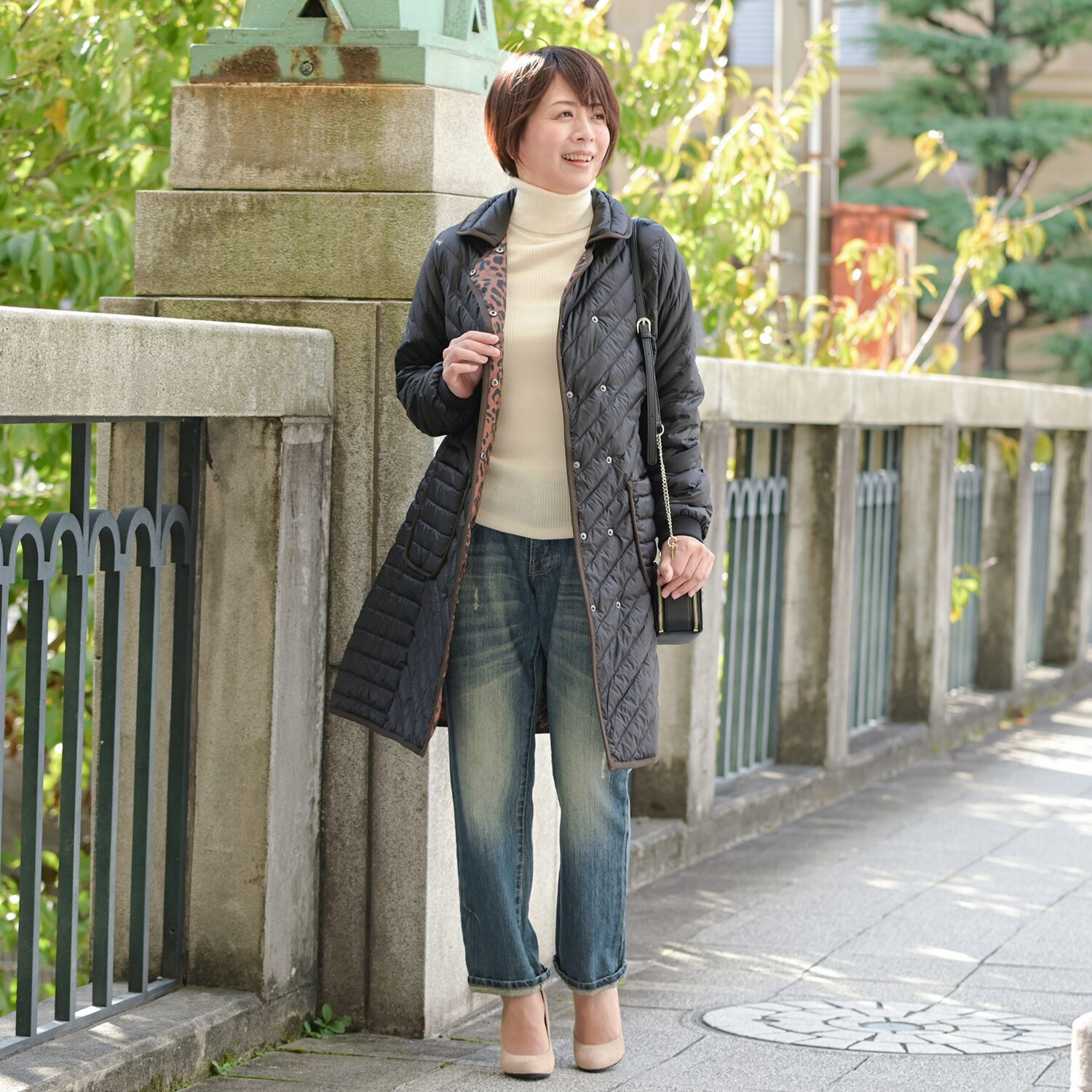 アンリック　オー　ブルー ウルトラ軽量ダウン 襟アレンジ パイピングアクセント コート