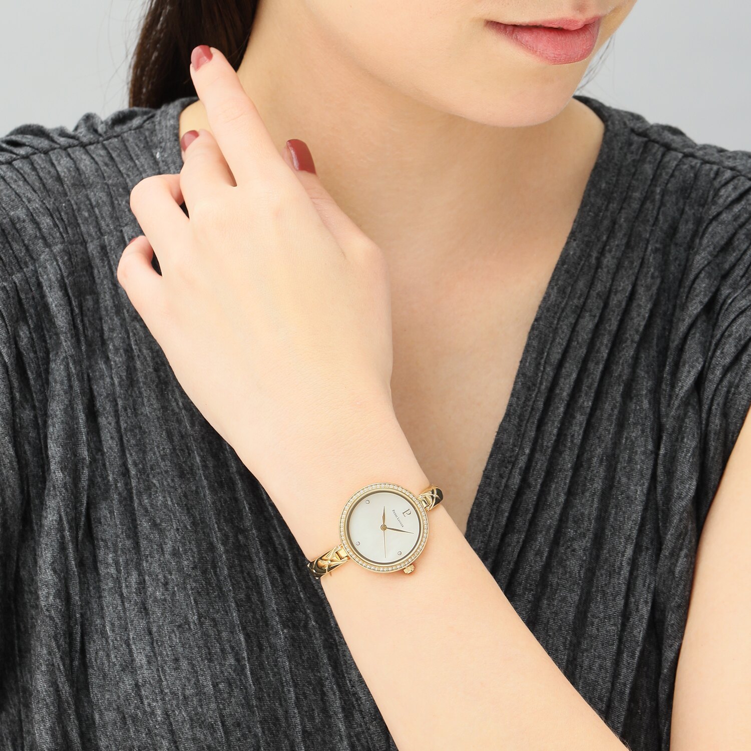 ピエール・ラニエ ラインストーンアクセント ハーフバングルベルト ウォッチ “レイア”