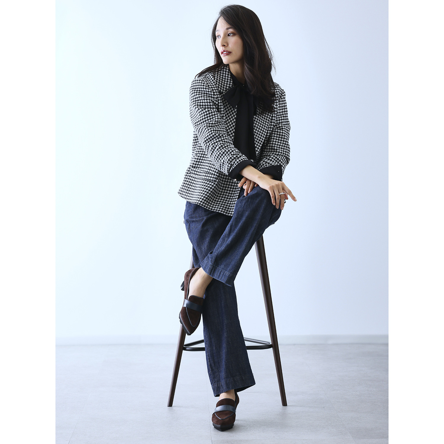 オセアニカ ＜日本製＞ シープレザー ポインテッドトゥ ミドルヒールローファー