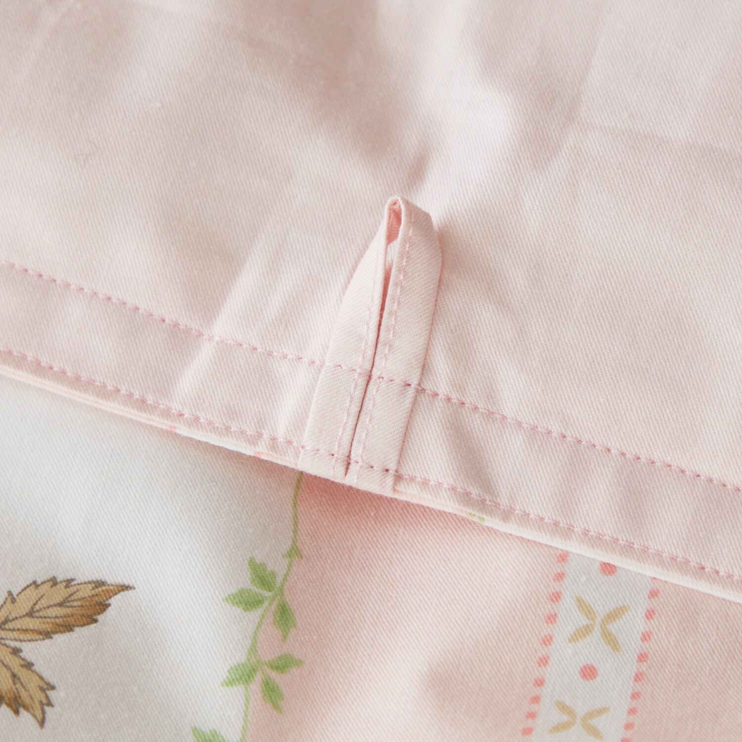 ウェッジウッド ワイルドストロベリー コットン１００％生地 洗える羽毛肌掛けふとん ＜シングル＞