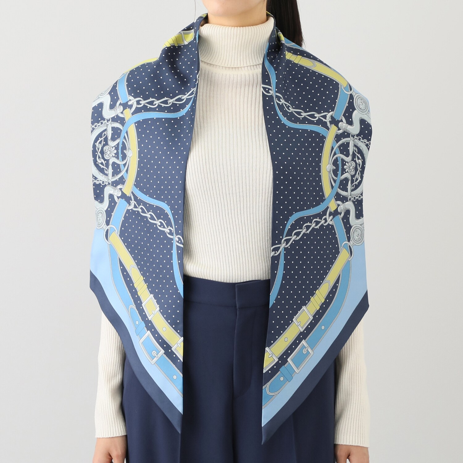 アズイズ　ビーマイセルフ バイ　ネイチャーズ シルク リバーシブル剣先スカーフ