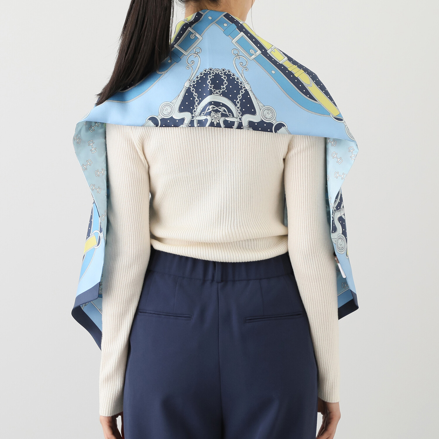 アズイズ　ビーマイセルフ バイ　ネイチャーズ シルク リバーシブル剣先スカーフ