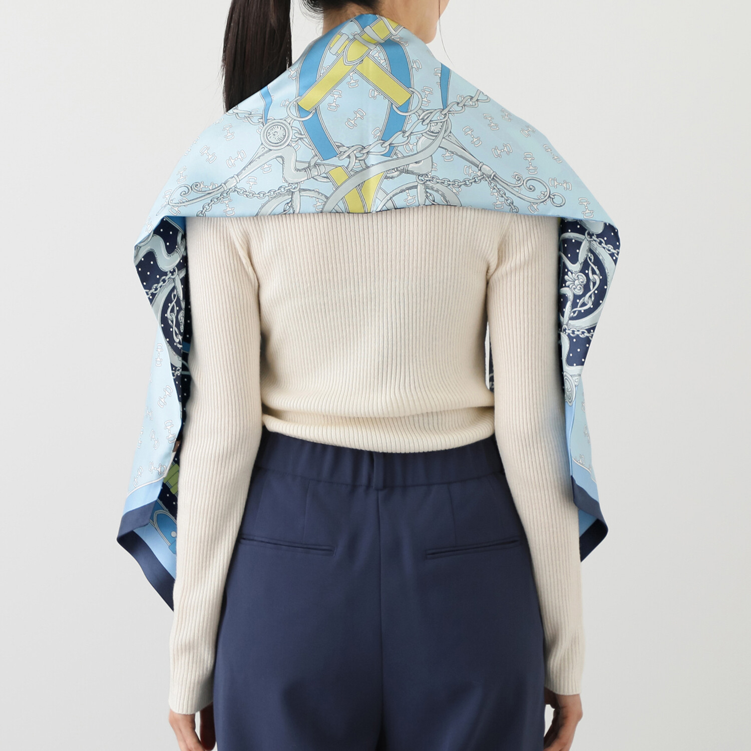 アズイズ　ビーマイセルフ バイ　ネイチャーズ シルク リバーシブル剣先スカーフ