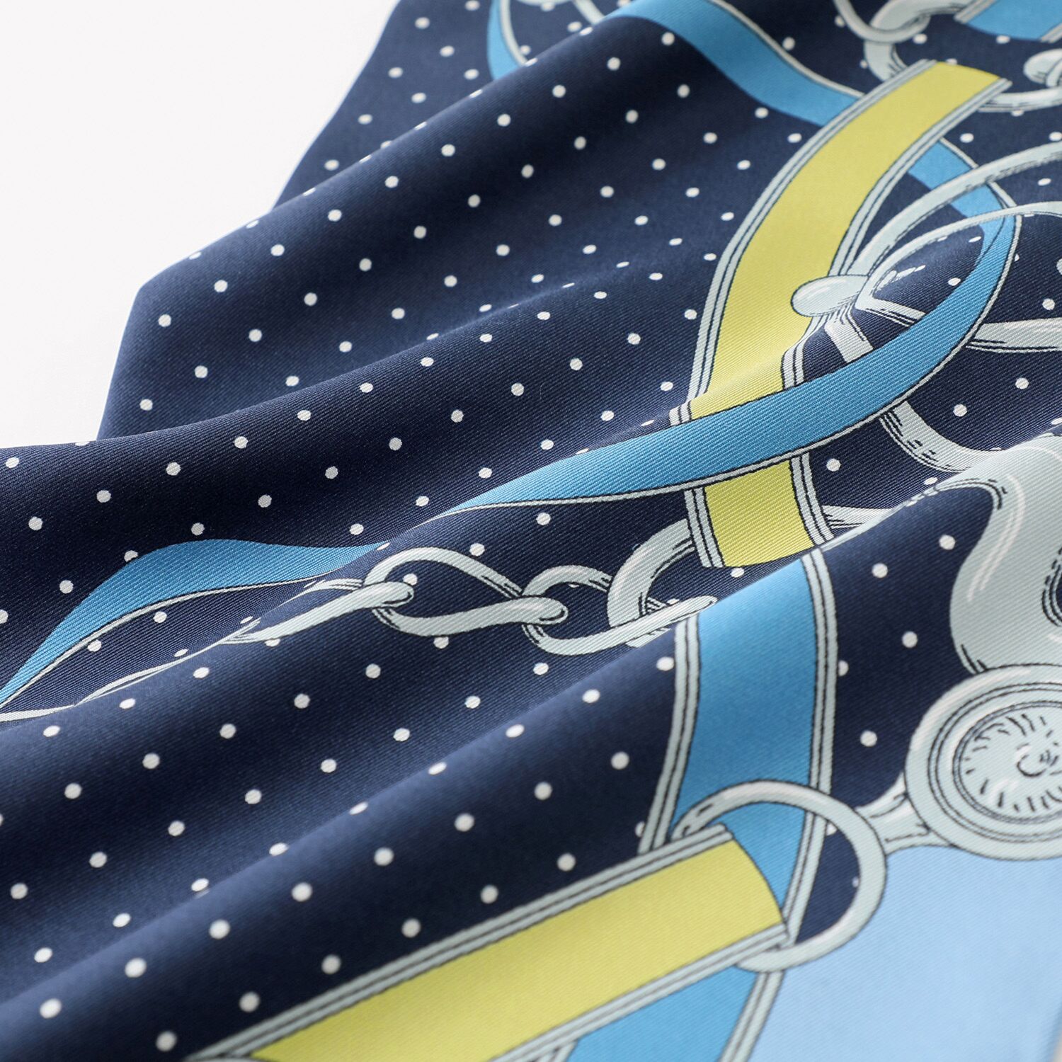 アズイズ　ビーマイセルフ バイ　ネイチャーズ シルク リバーシブル剣先スカーフ