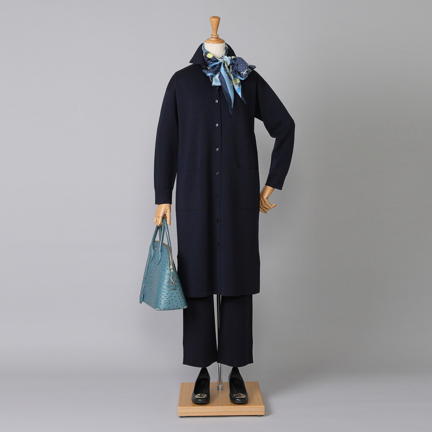 アズイズ　ビーマイセルフ バイ　ネイチャーズ シルク リバーシブル剣先スカーフ