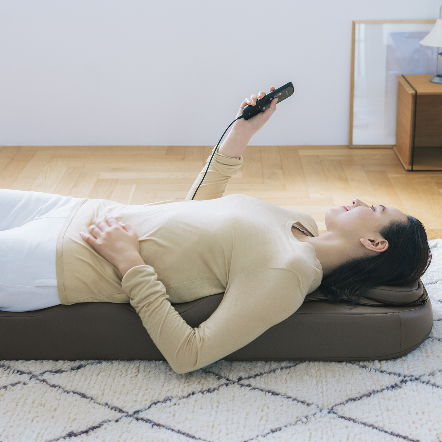 エイミー マッサージマット まるで手もみ感覚！ 寝転びながら 本格マッサージ ＡＩＭ−１４１