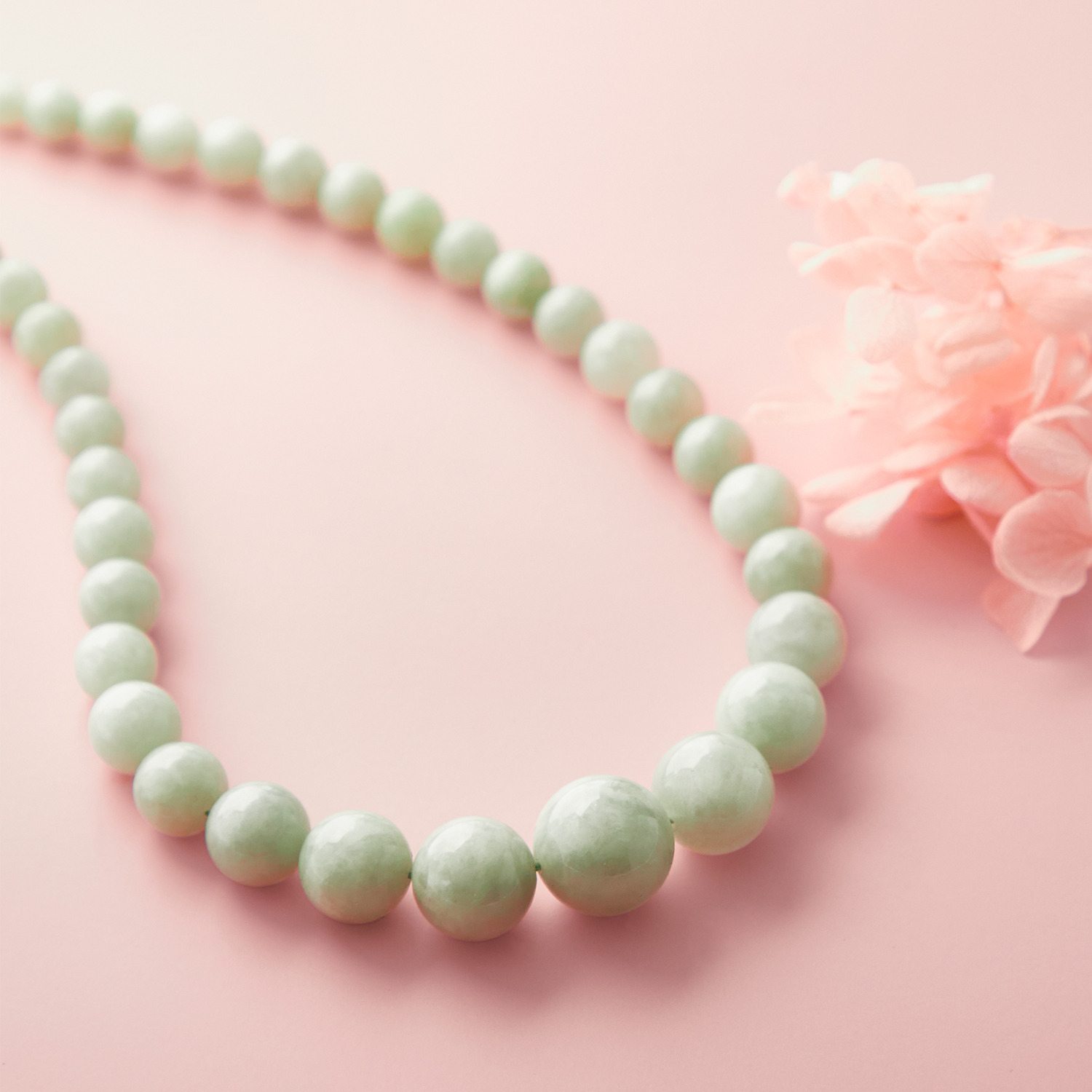 ミャンマー産 無染色本翡翠 丸玉グラデーション ネックレス