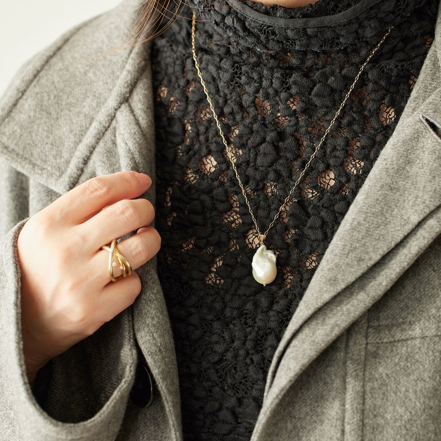 シマ・キャプシーヌ １０Ｋ 淡水バロックパール ペンダントトップ