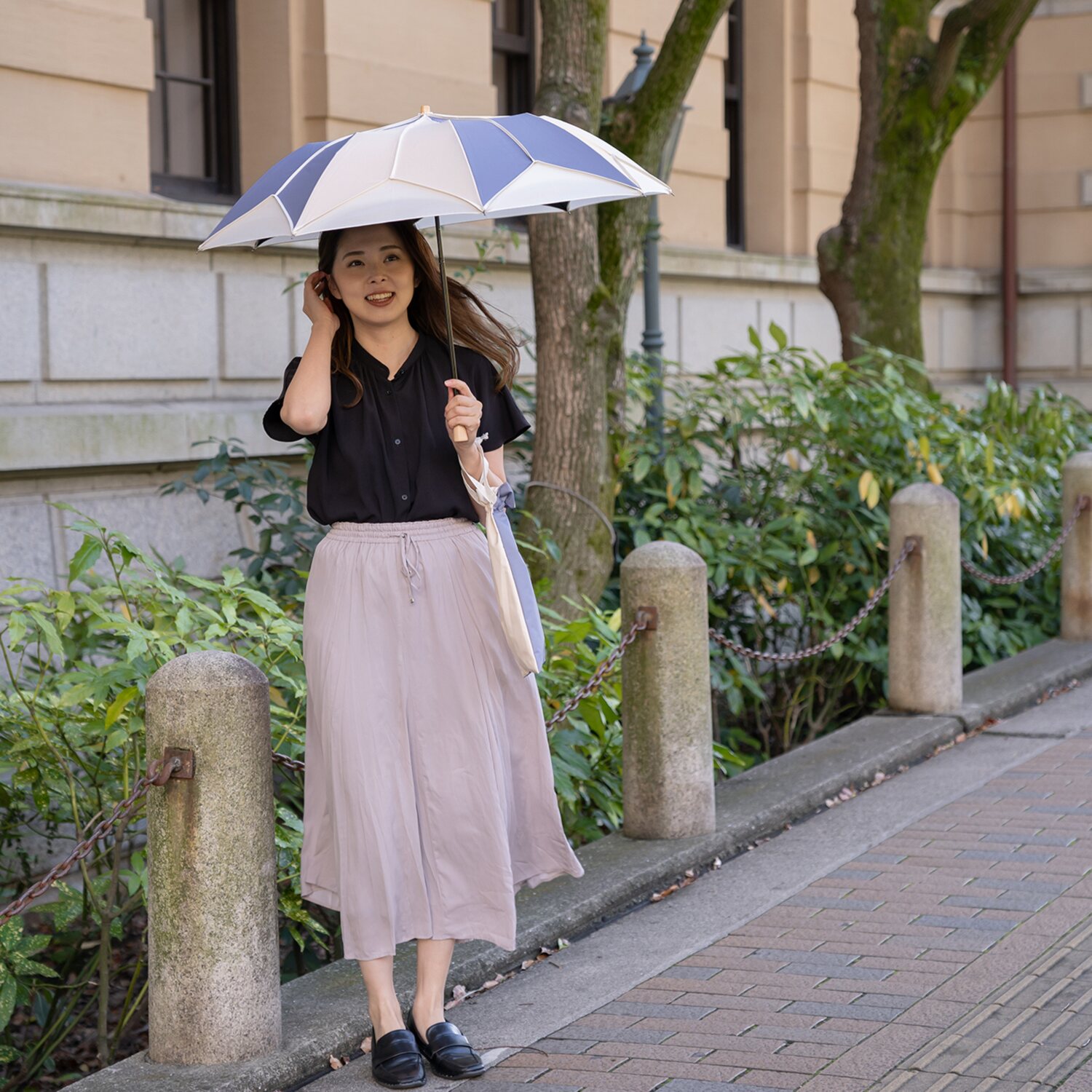 シノワズリーモダン トリコパイピング かわず張り ショート 晴雨兼用 折りたたみ日傘