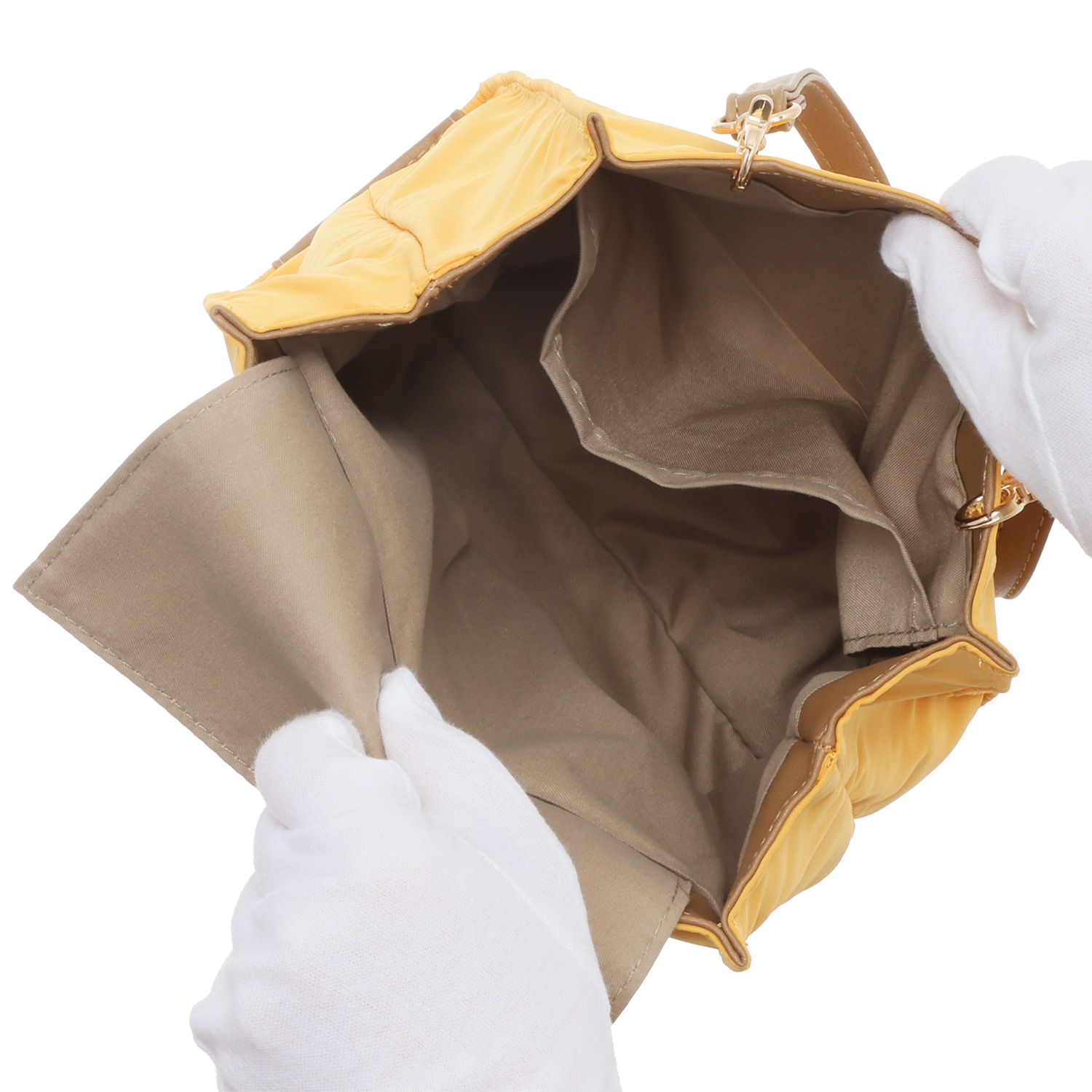 ラルジュ ポップな刺しゅうの トートバッグ