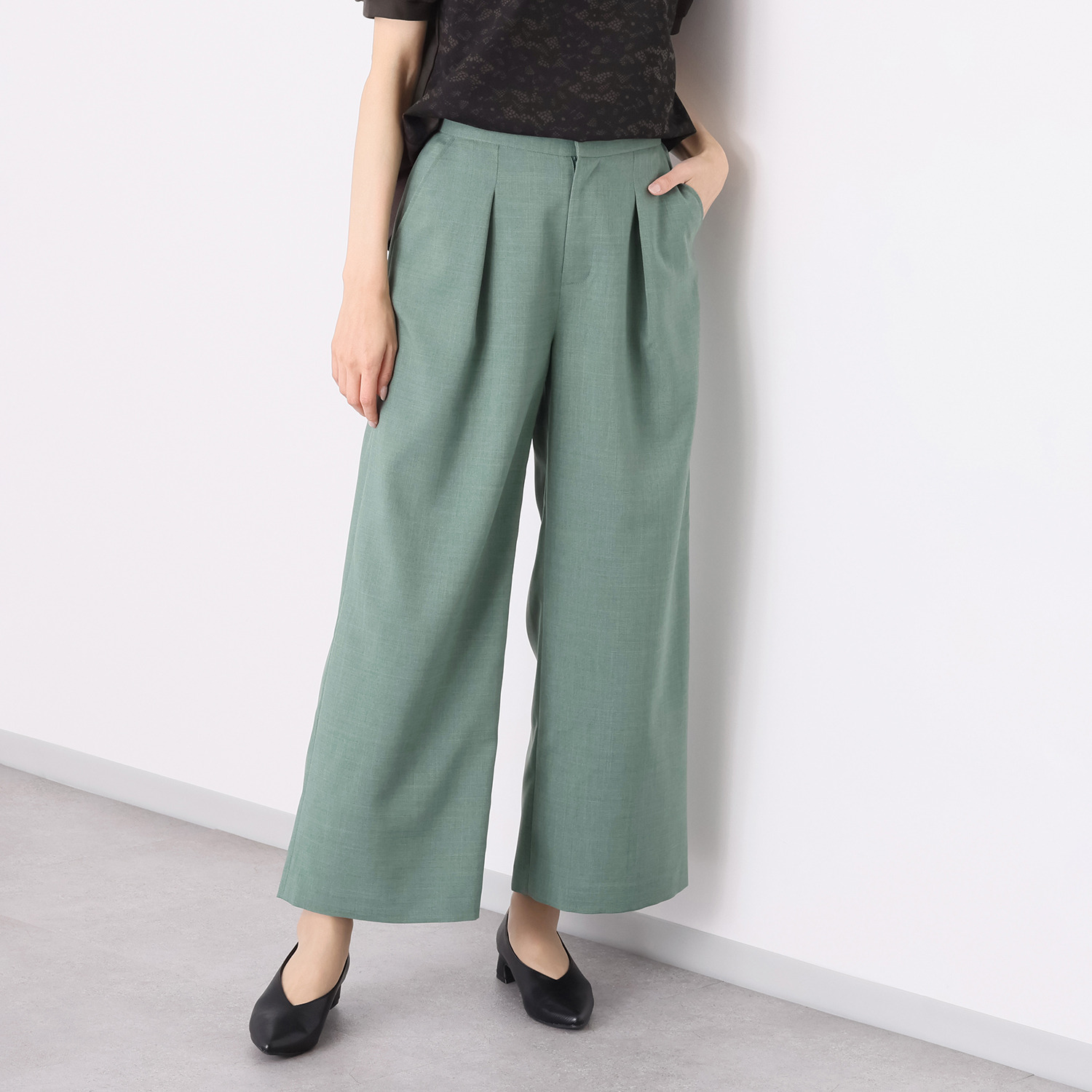 ボン・サンス ワンタック ワイドパンツ