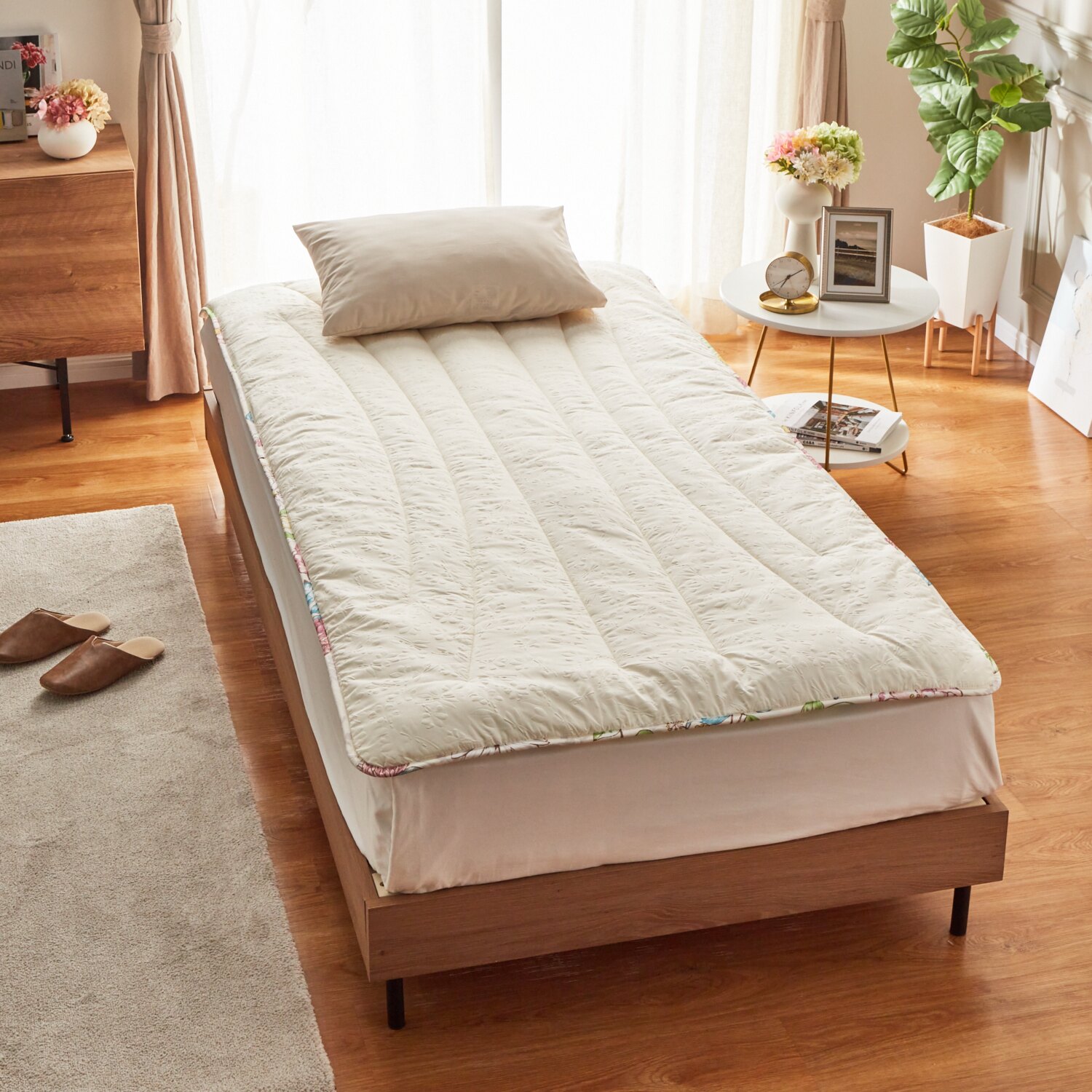 モリリン メルティーリッチダウン ほこりが出にくい 防ダニ・ウォッシャブル ふわもち敷きパッド ＜クイーン＞
